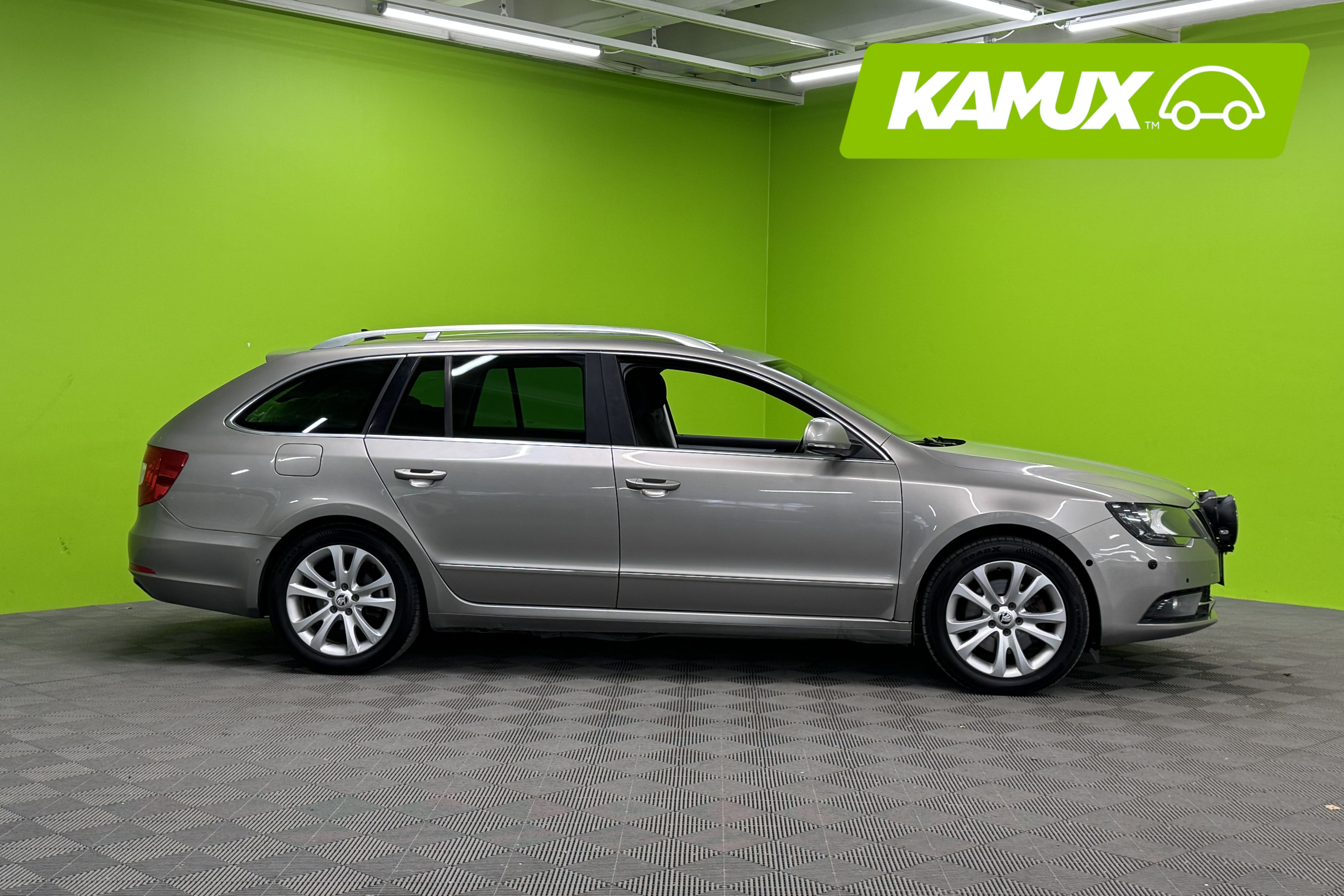 Skoda Superb 2015, bild 2/20