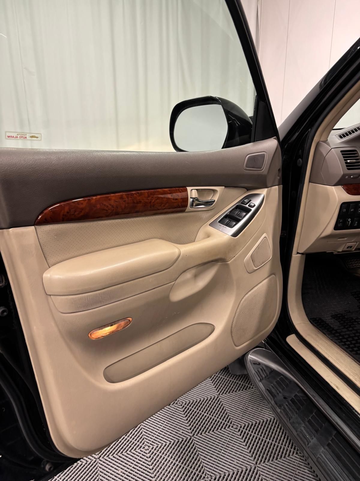 Toyota Land Cruiser 2008, kuva 6/27