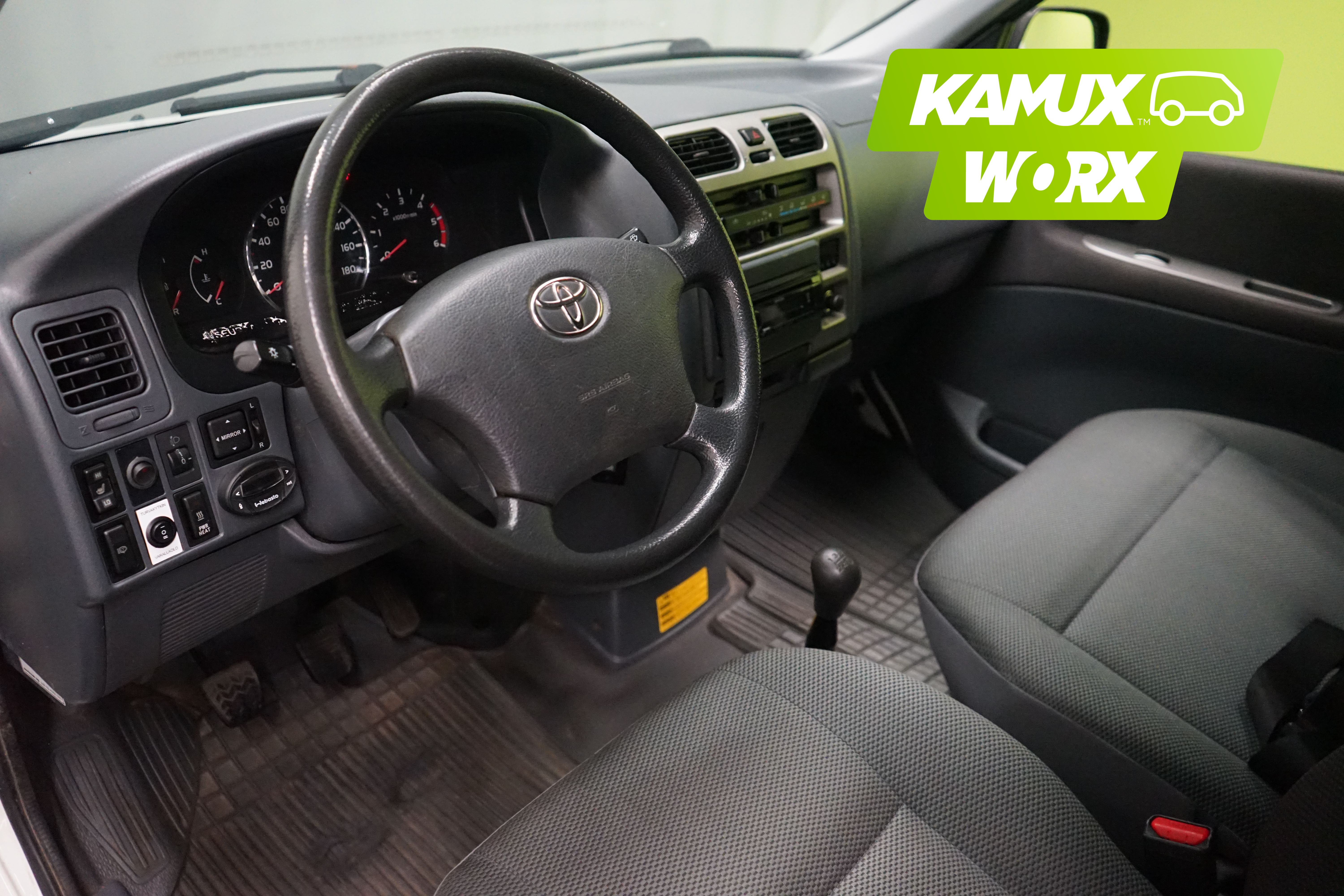 Toyota Hiace 2,5 D-4D 4WD 117 5ov pitkä 2010, bild 6/16