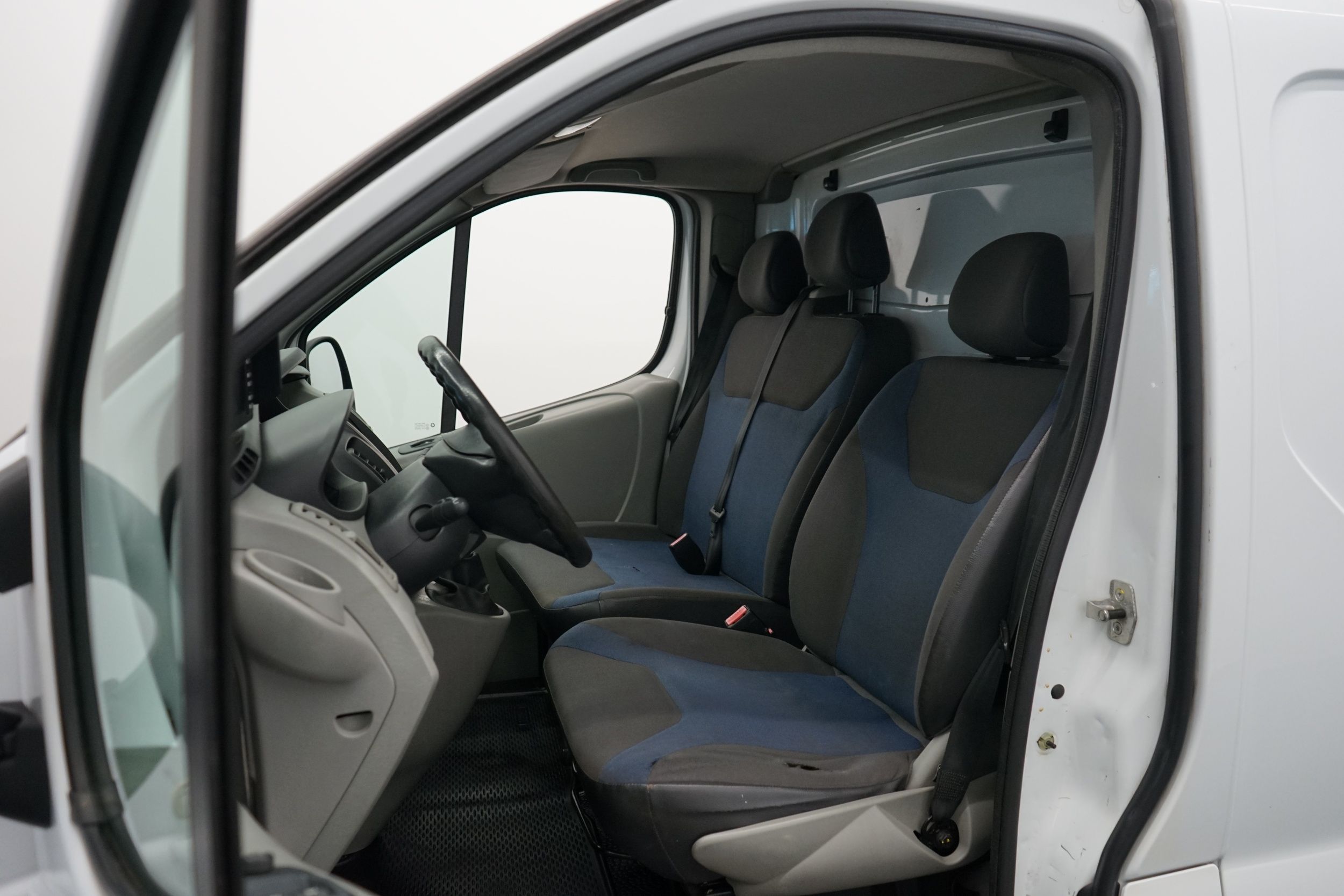 Renault Trafic 2012, bild 5/17