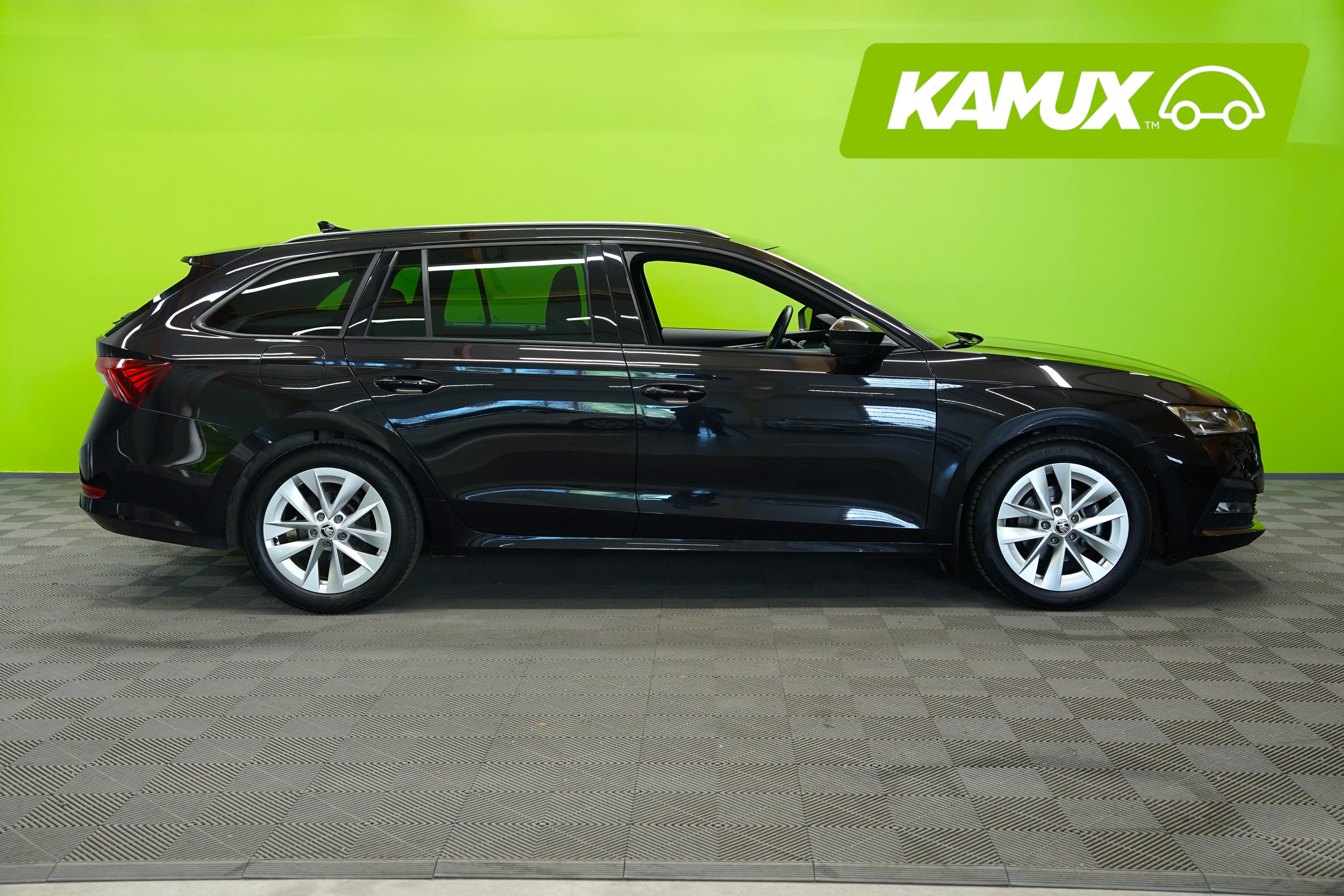 Skoda Octavia Combi 1.5 TSI Style 2021, bild 2/23
