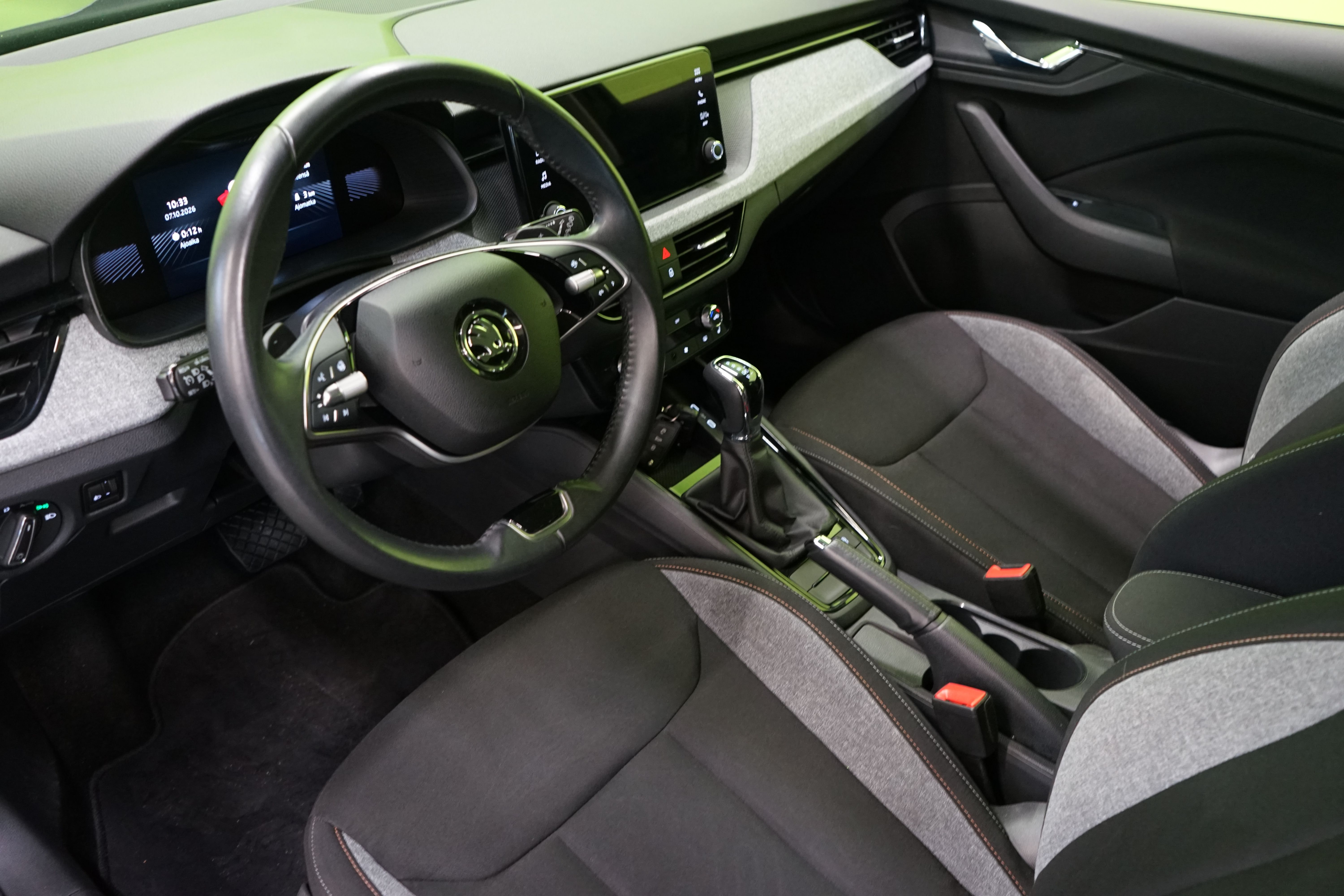 Skoda Kamiq 1.0 TSI Selection 2024, bild 6/23