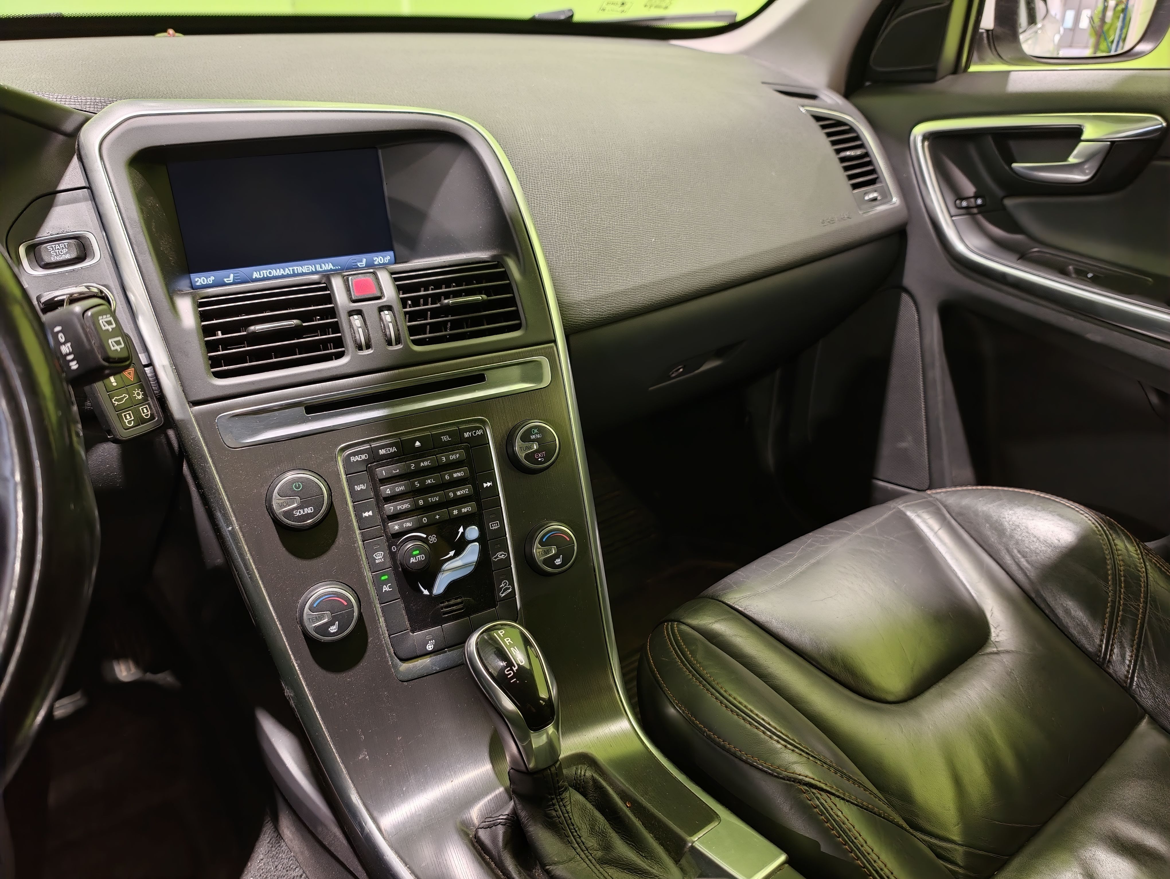 Volvo XC60 D4 AWD Summum aut 2014, bild 6/6