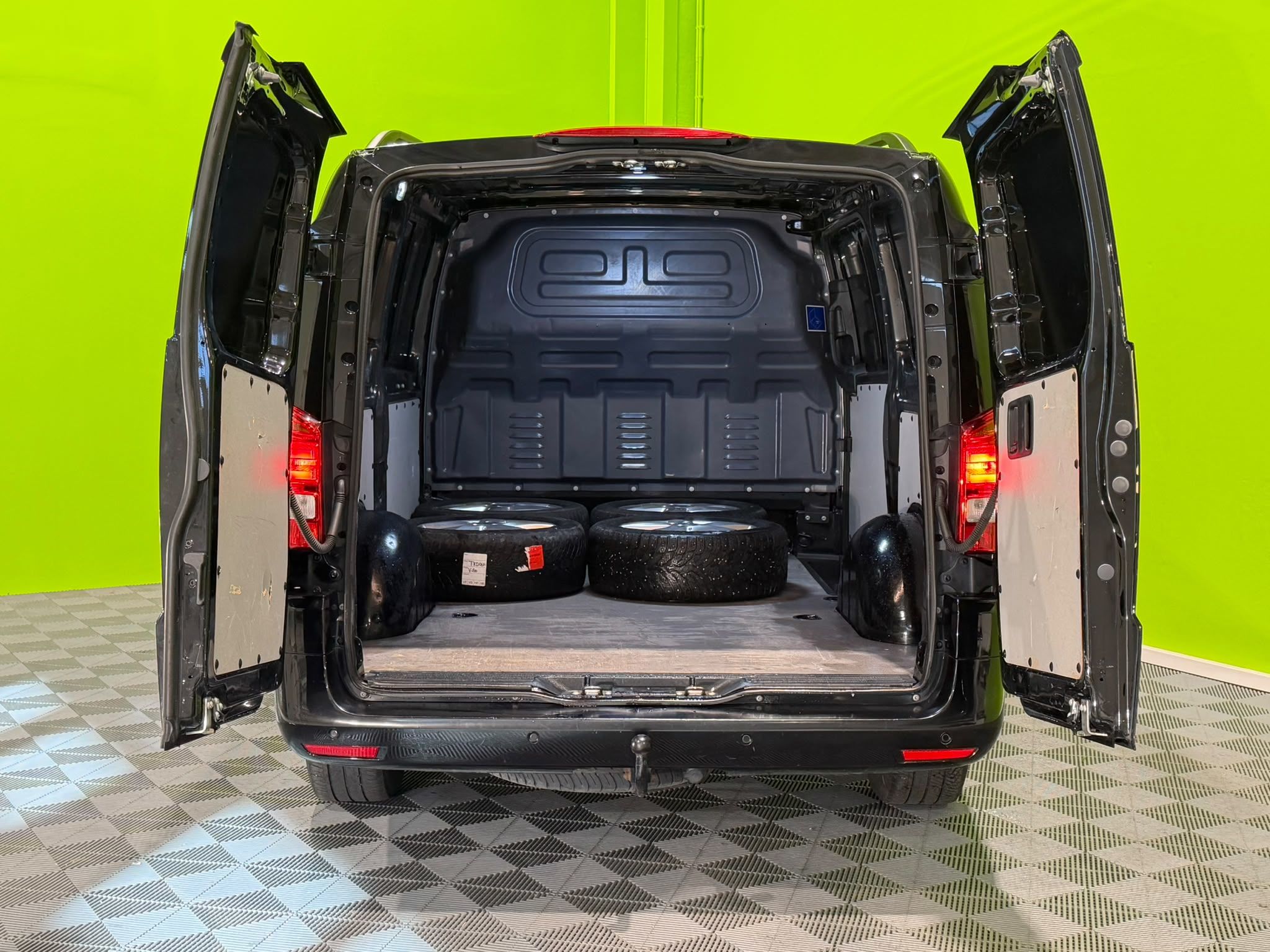 Mercedes-Benz Vito 2020, bild 7/19