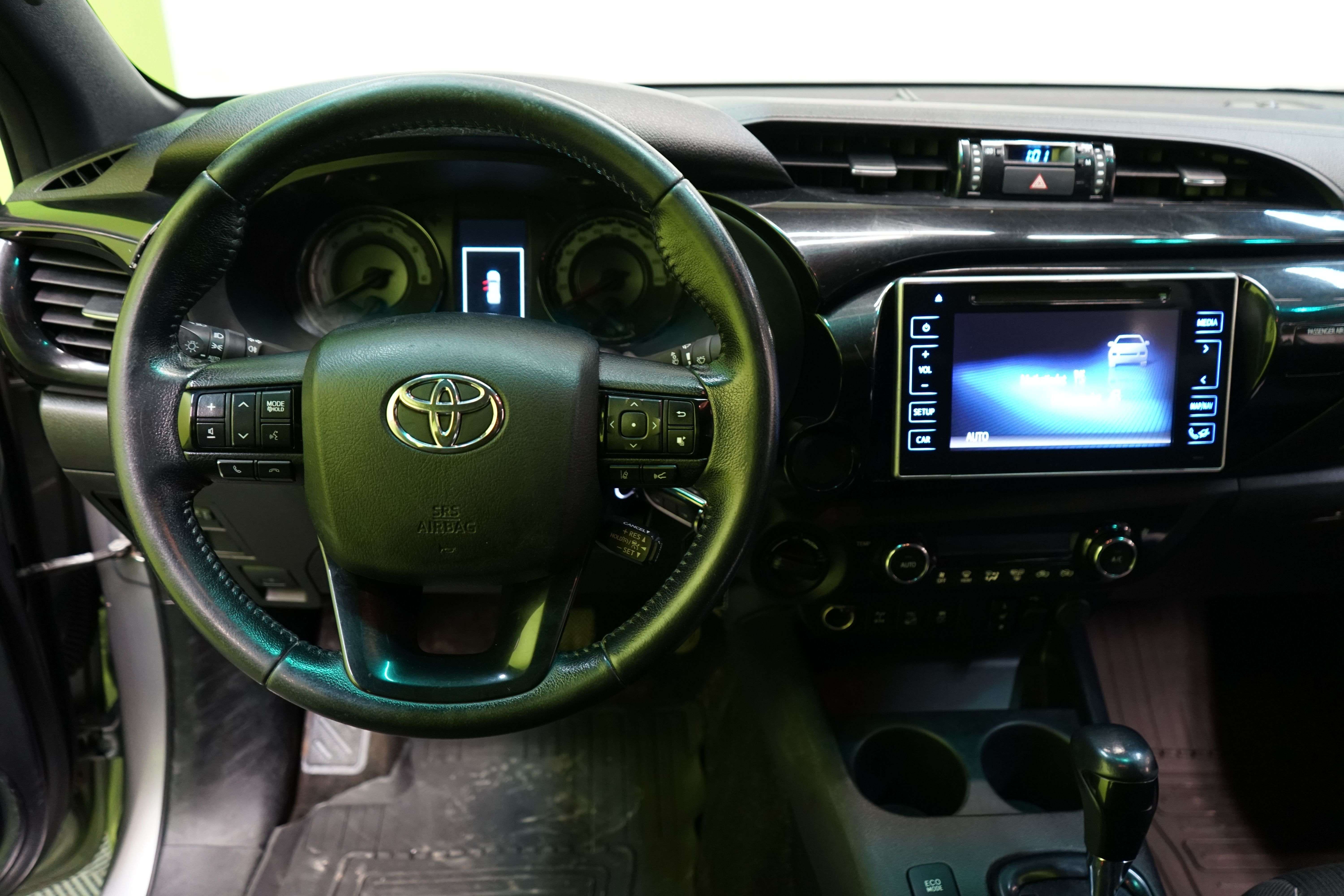 Toyota Hilux Double Cab 2.4 AWD 150hp 2019, bild 6/24