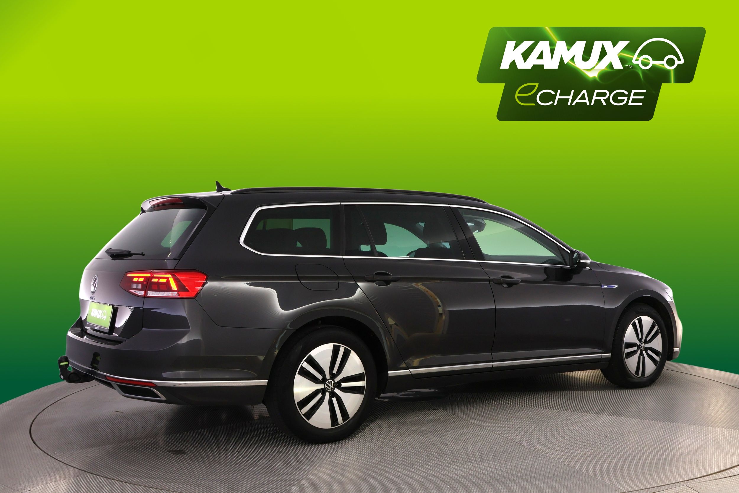 Volkswagen Passat 2021, bild 2/26
