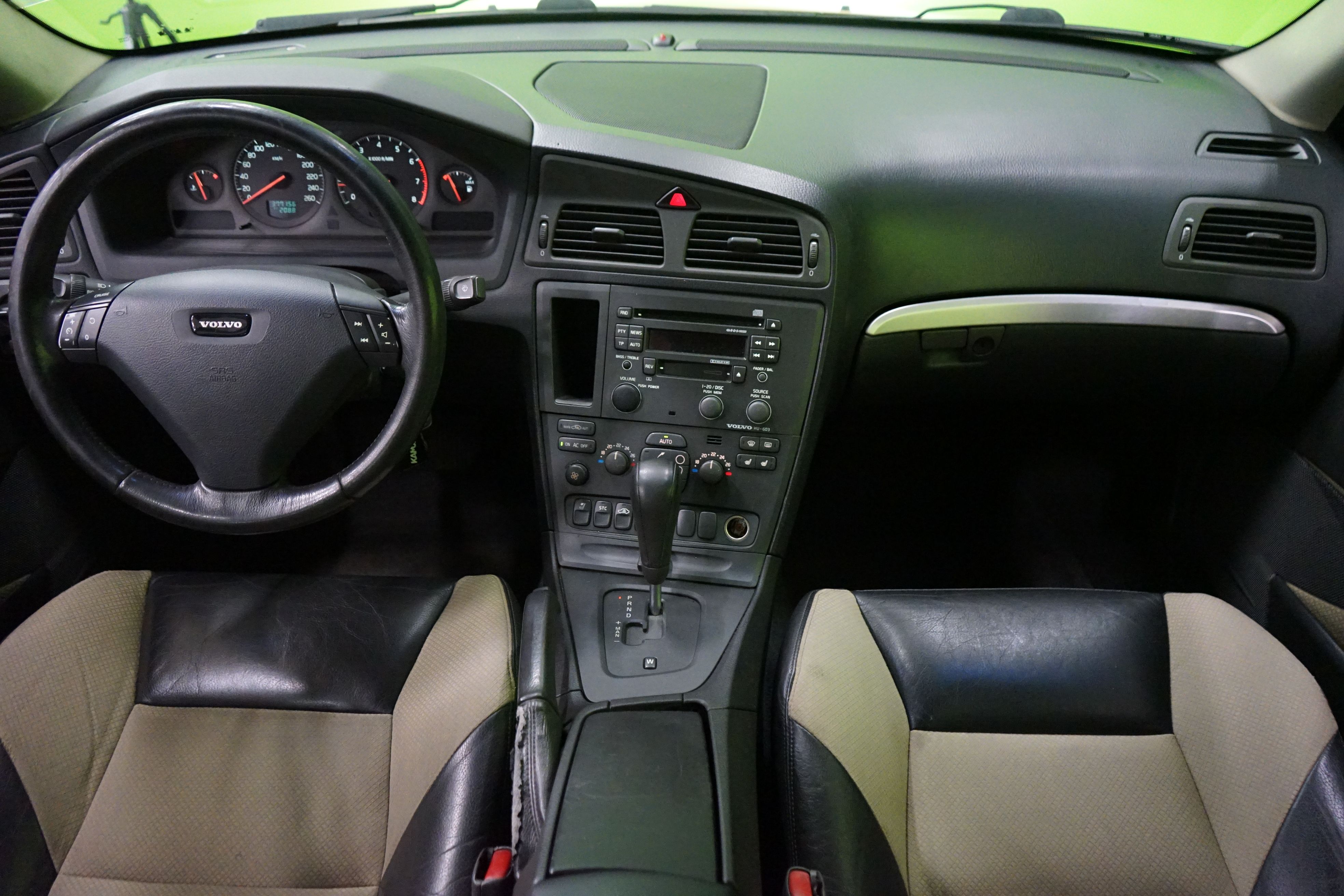 Volvo S60 2,3 T5 2001, bild 6/18