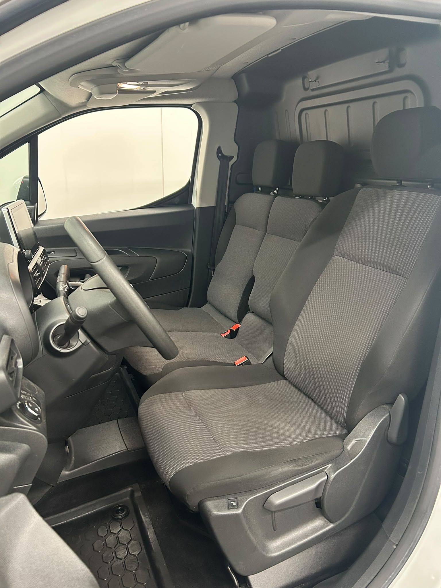 Opel Combo Cargo 1.5 D Edition 2021, bild 6/22
