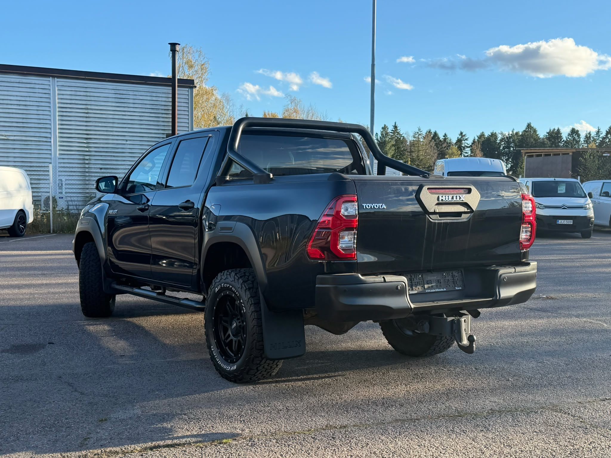 Toyota Hilux 2021, bild 2/7