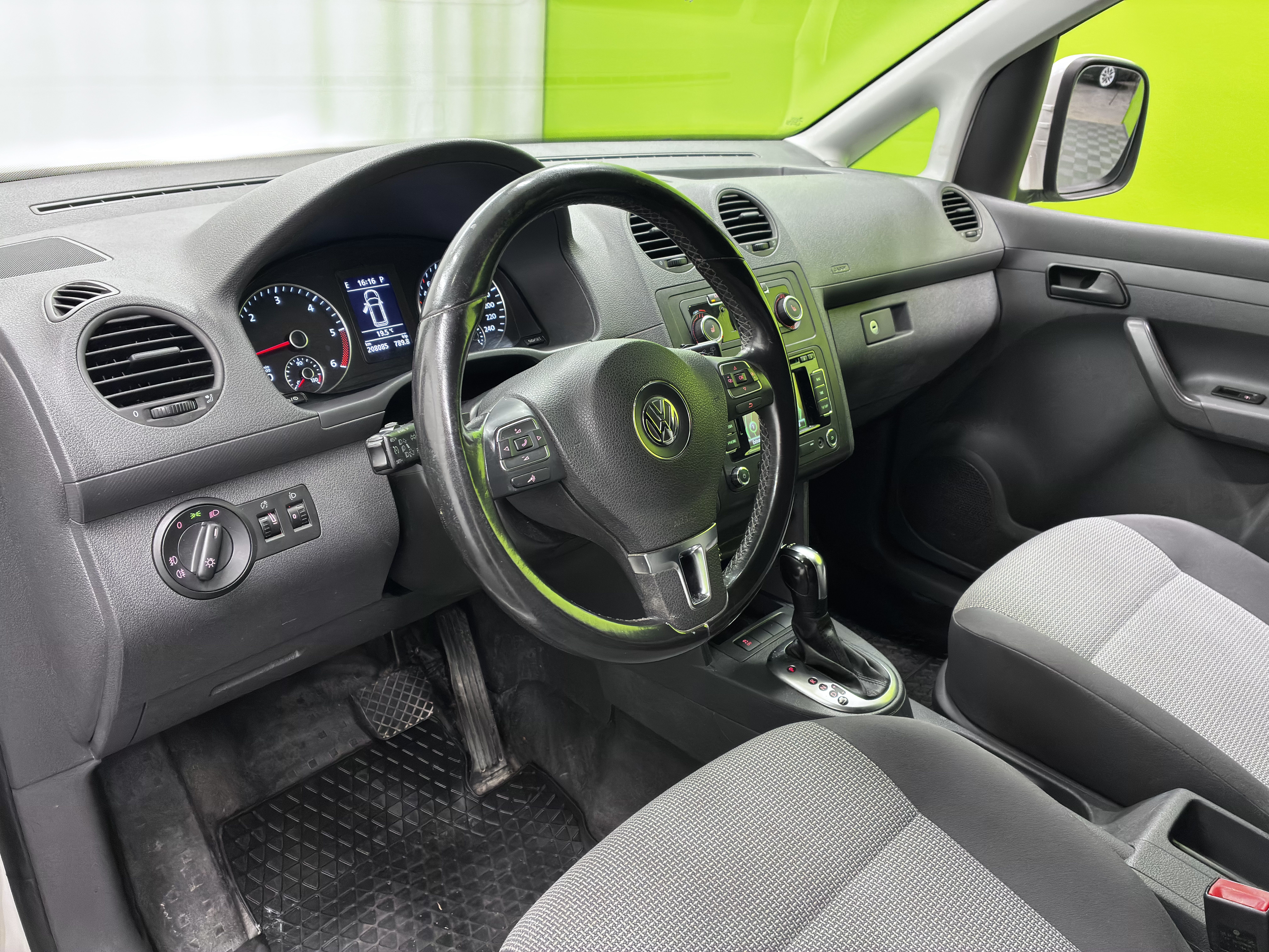 Volkswagen Caddy 2013, bild 6/17
