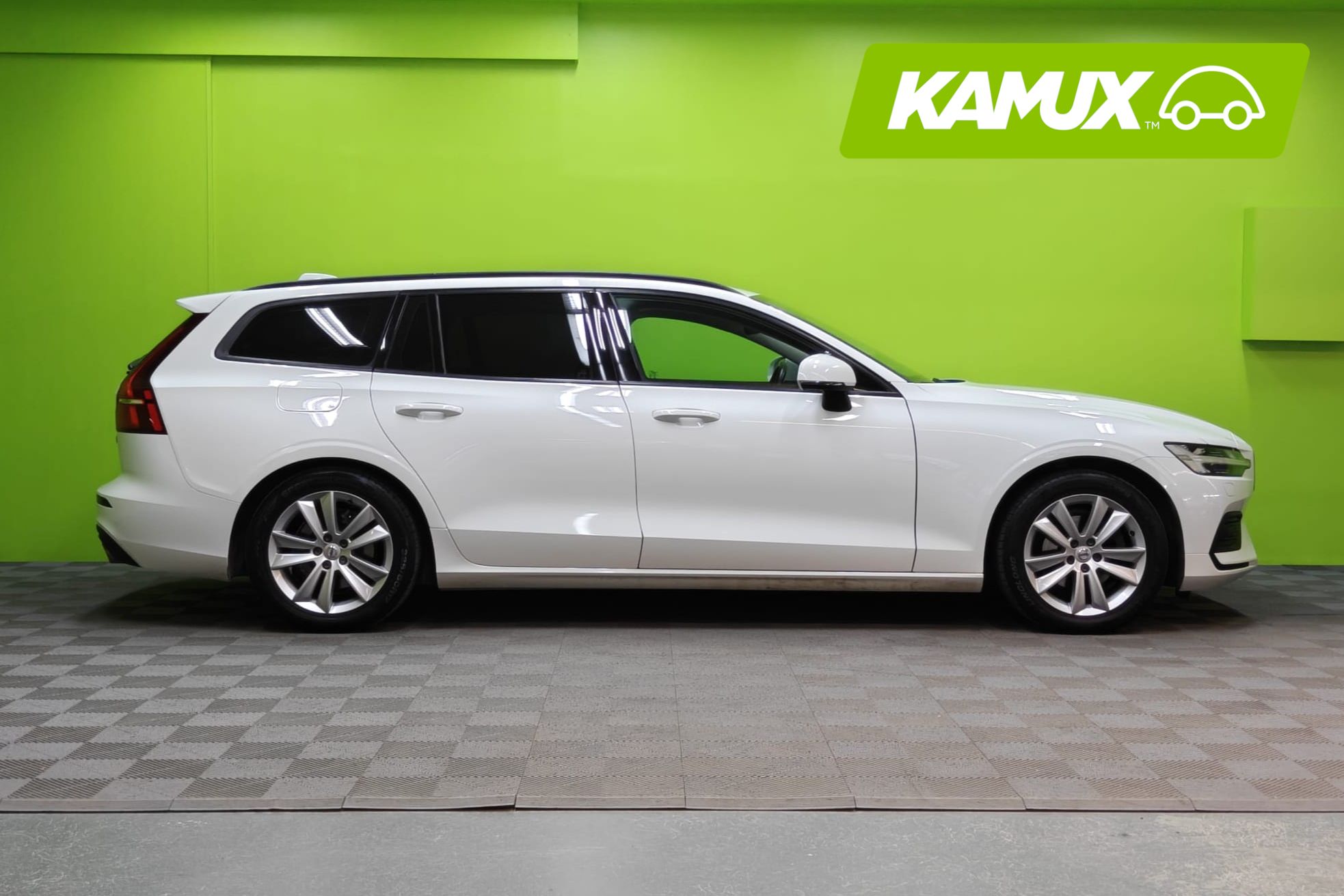 Volvo V60 D3 AWD Momentum aut 2019, bild 2/23
