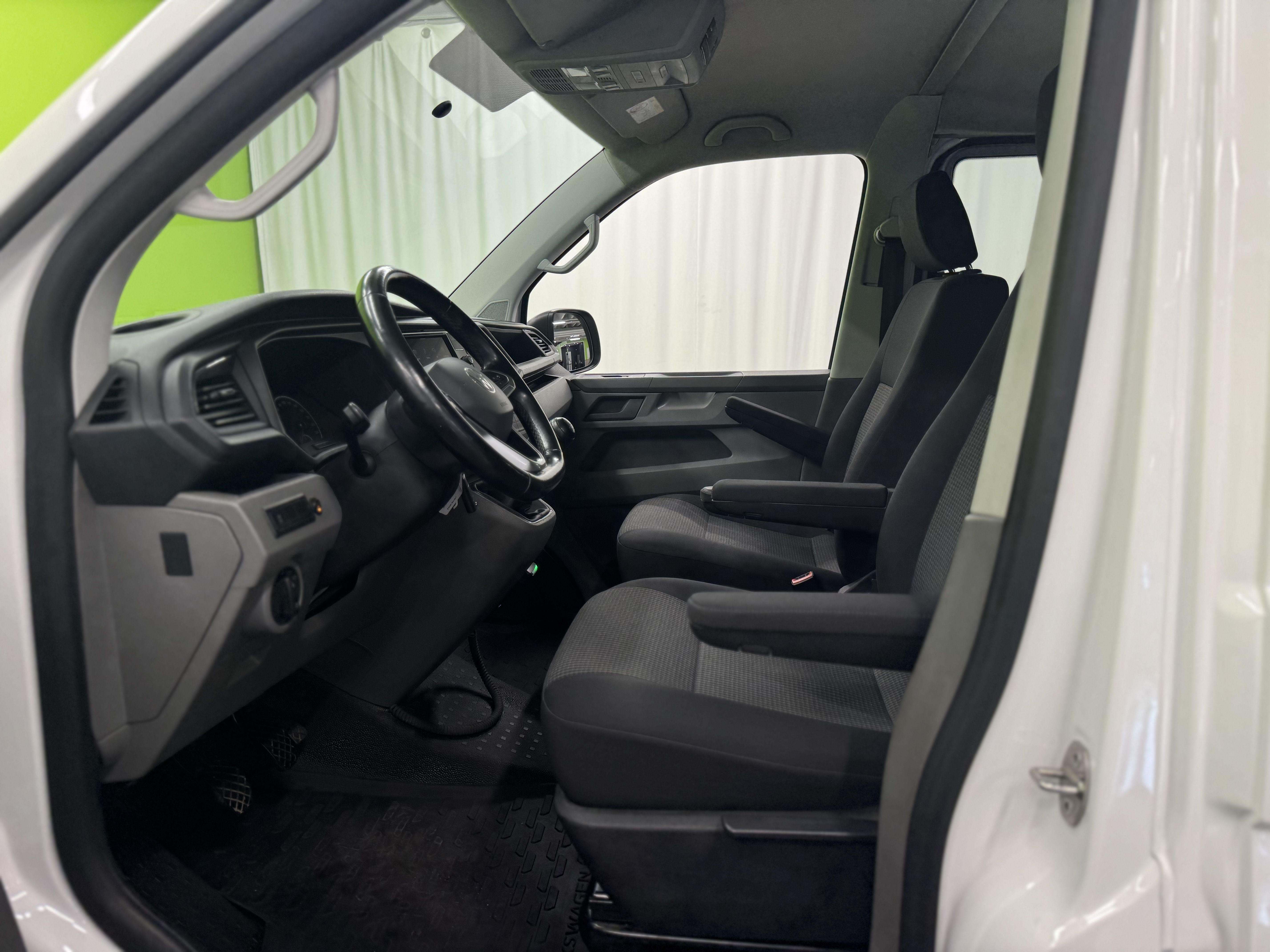 Volkswagen Transporter 2022, kuva 7/26