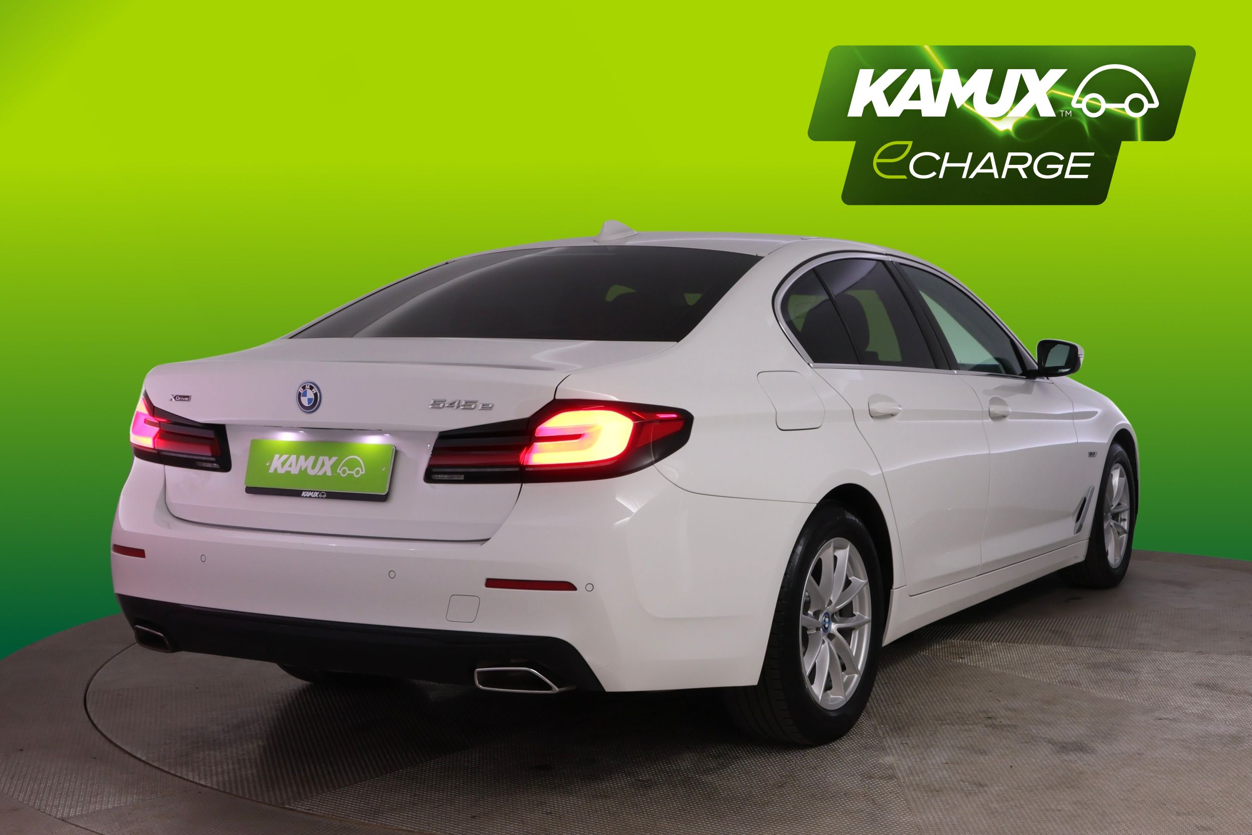 BMW 545 2021, bild 3/26