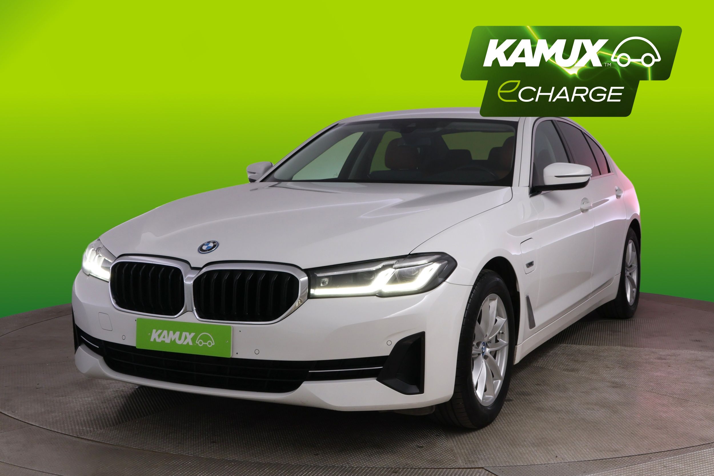BMW 545 2021, bild 5/26