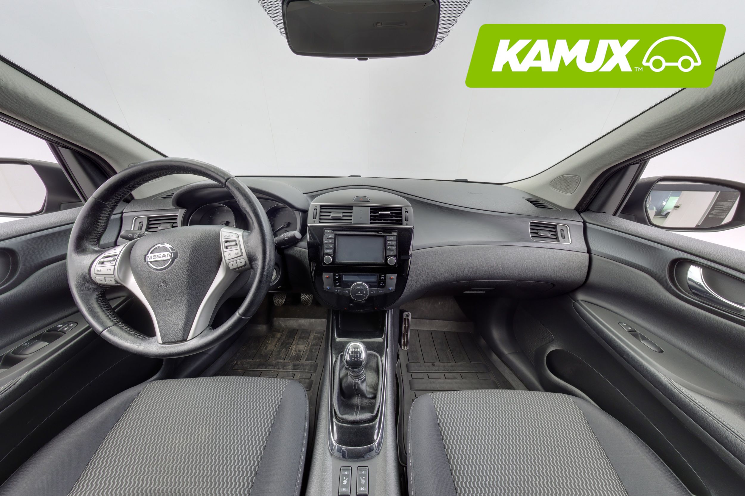 Nissan Pulsar 2015, bild 7/28