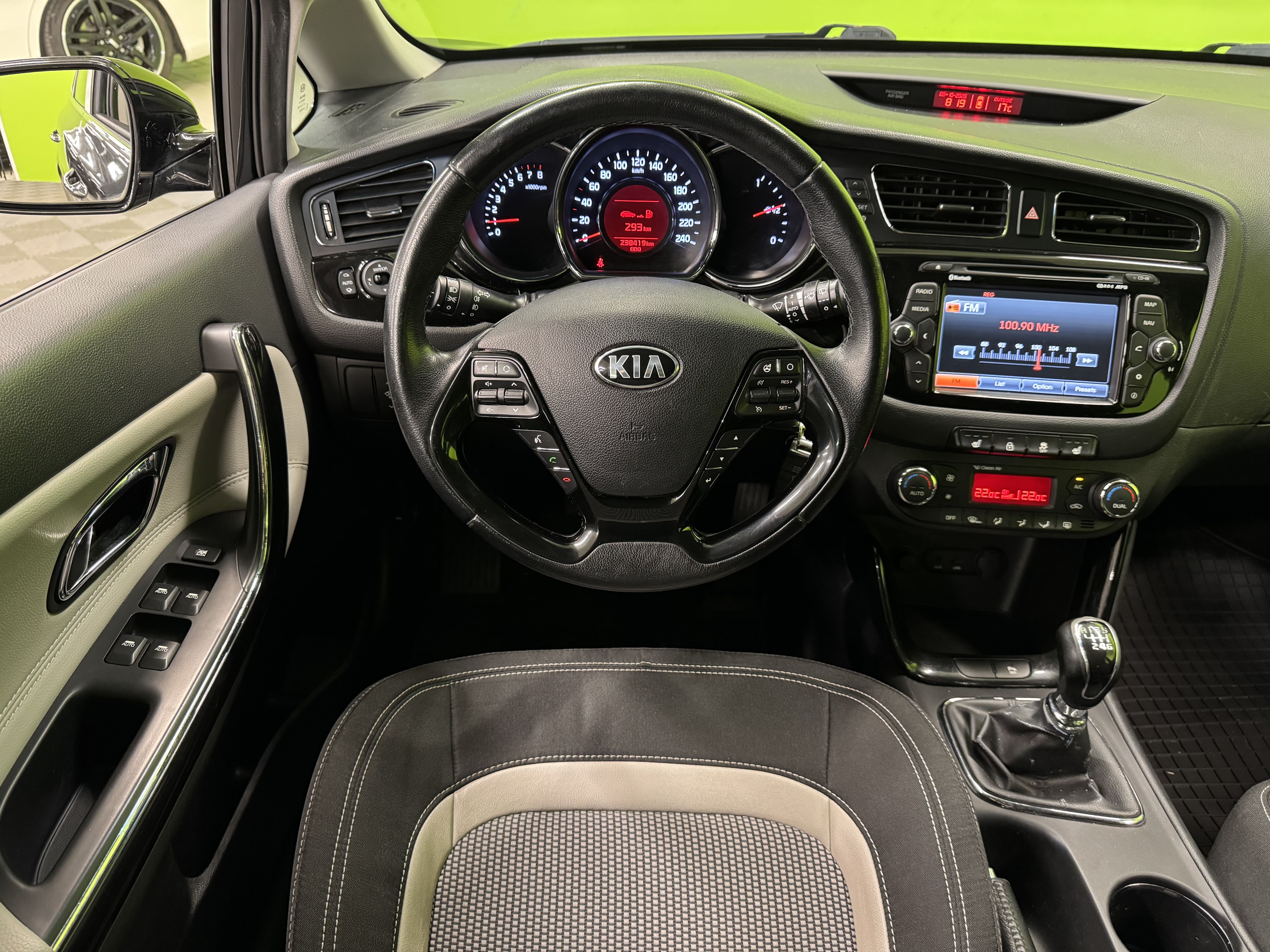 Kia Ceed 1,6 ISG Edition 10 SW 2014, bild 7/25