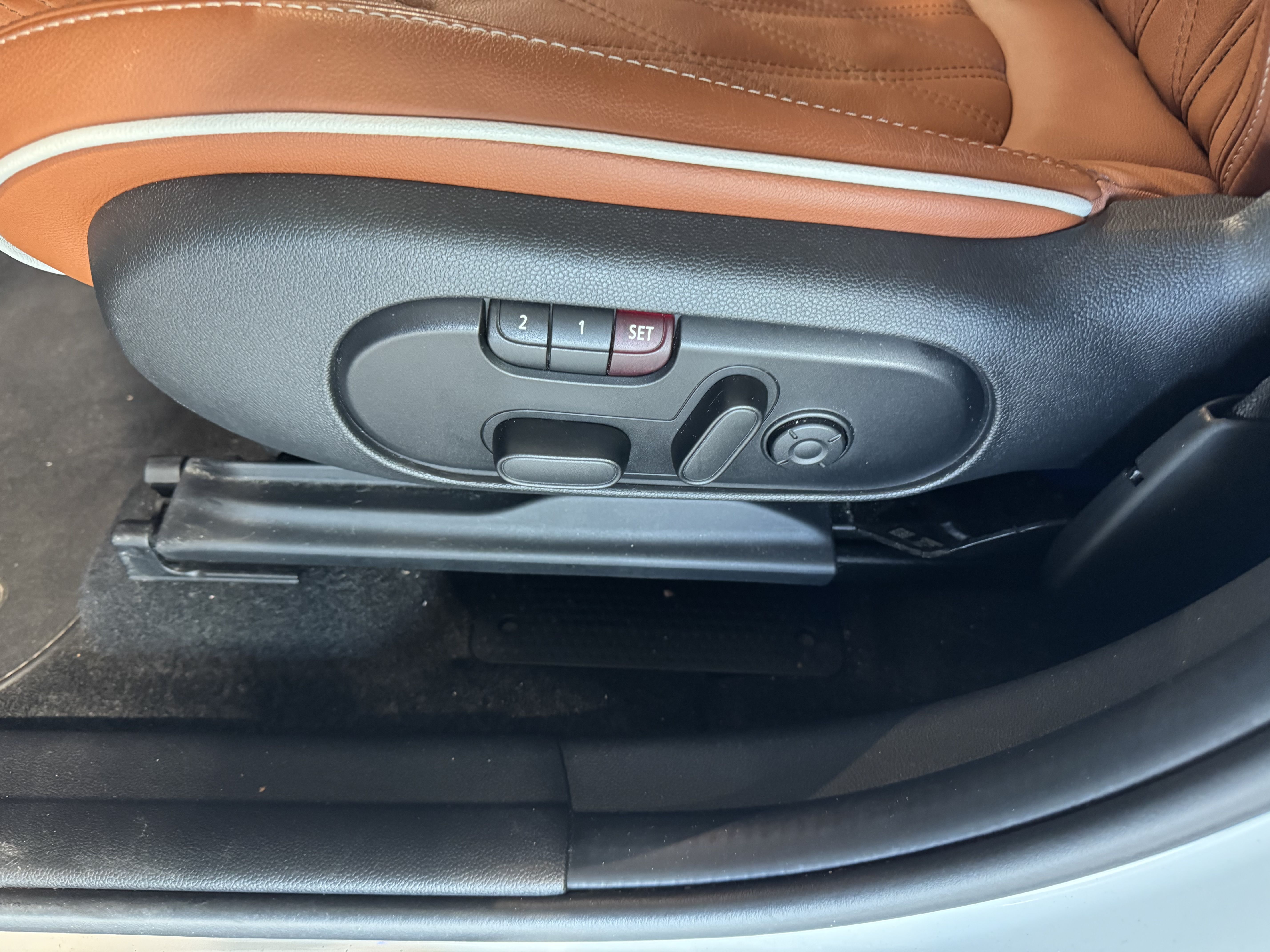 MINI Countryman Cooper SE ALL4 Maximise 2023, photo 6/8