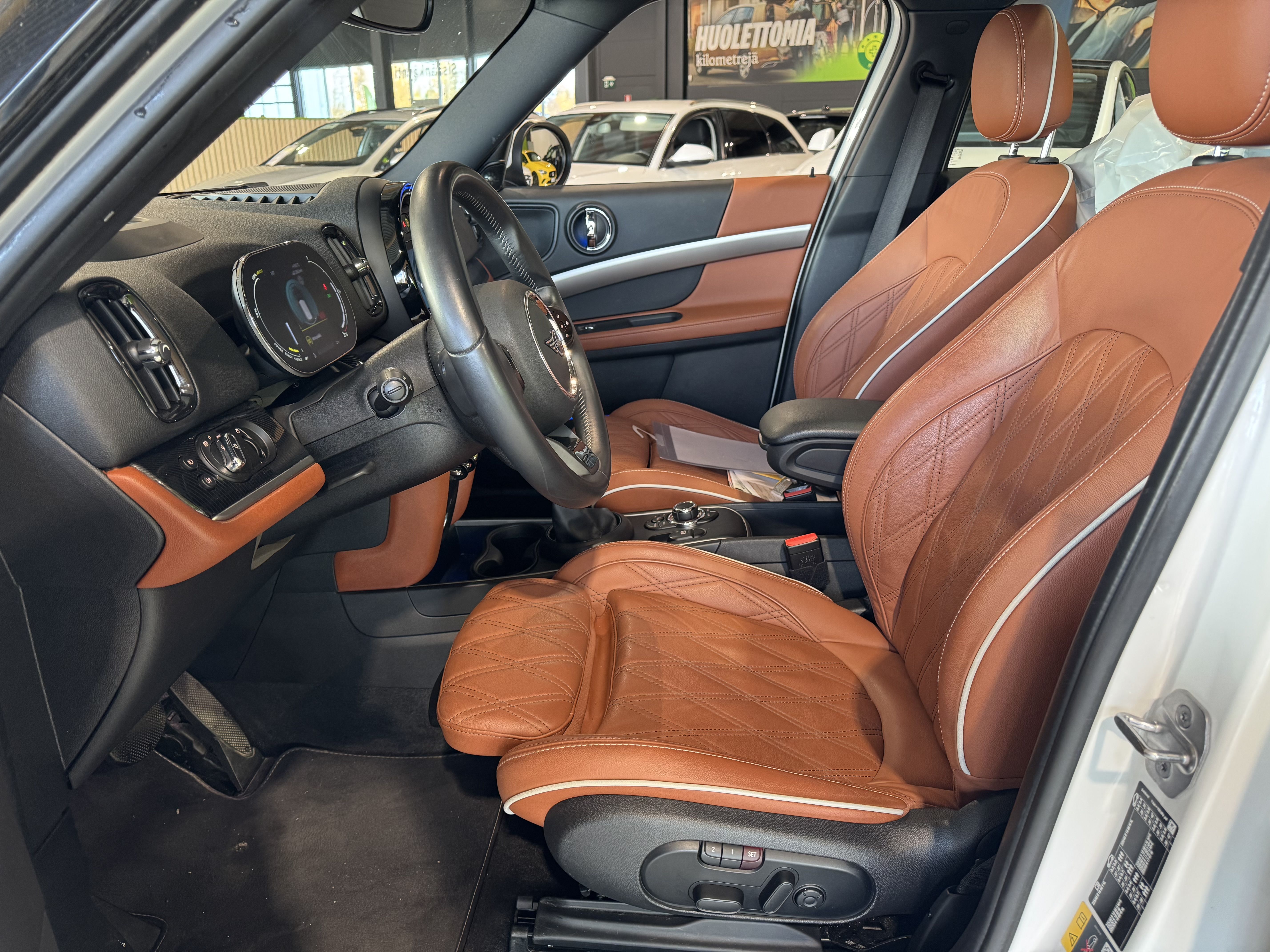 MINI Countryman Cooper SE ALL4 Maximise 2023, photo 4/8