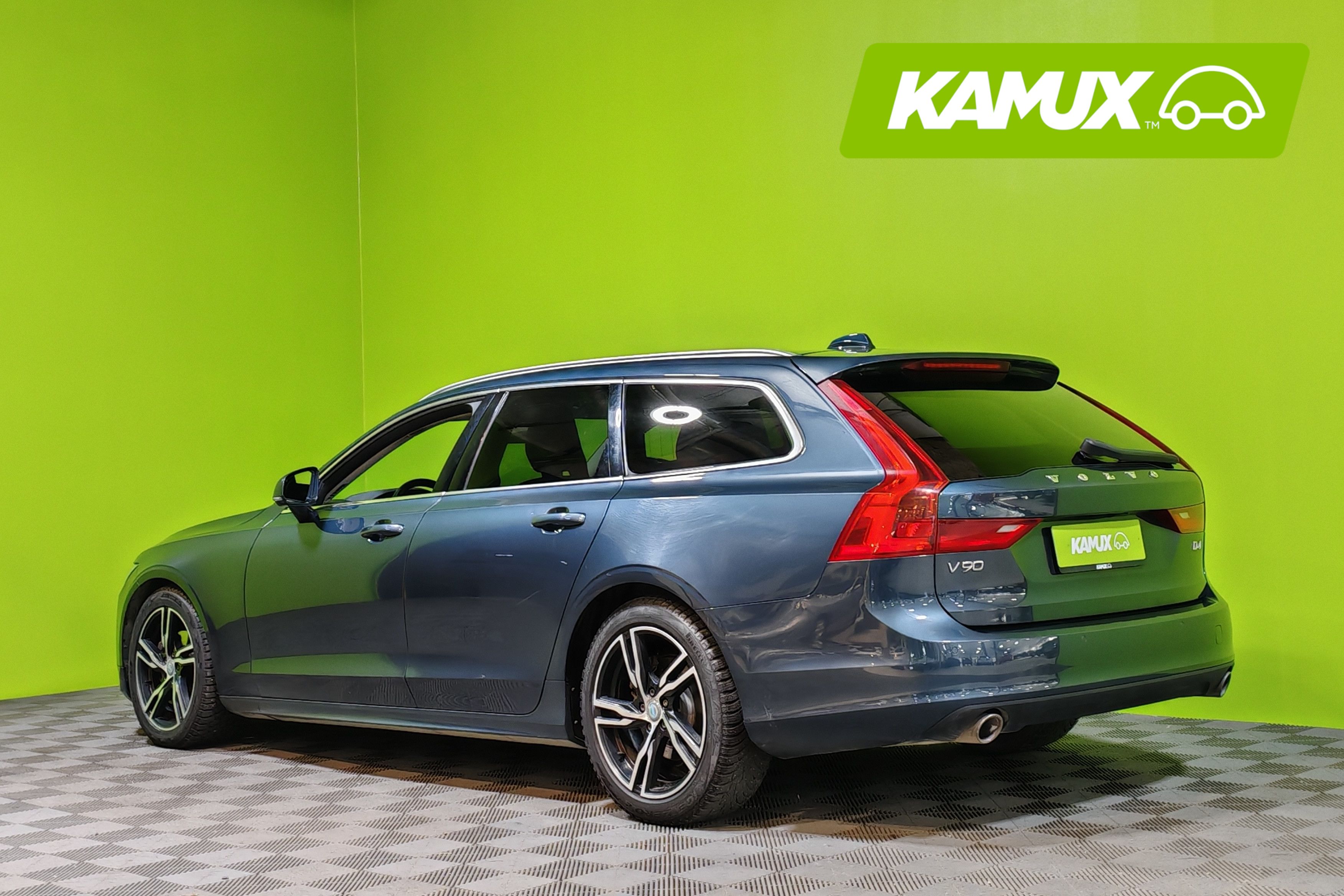 Volvo V90 D4 AWD Momentum aut 2021, photo 4/25