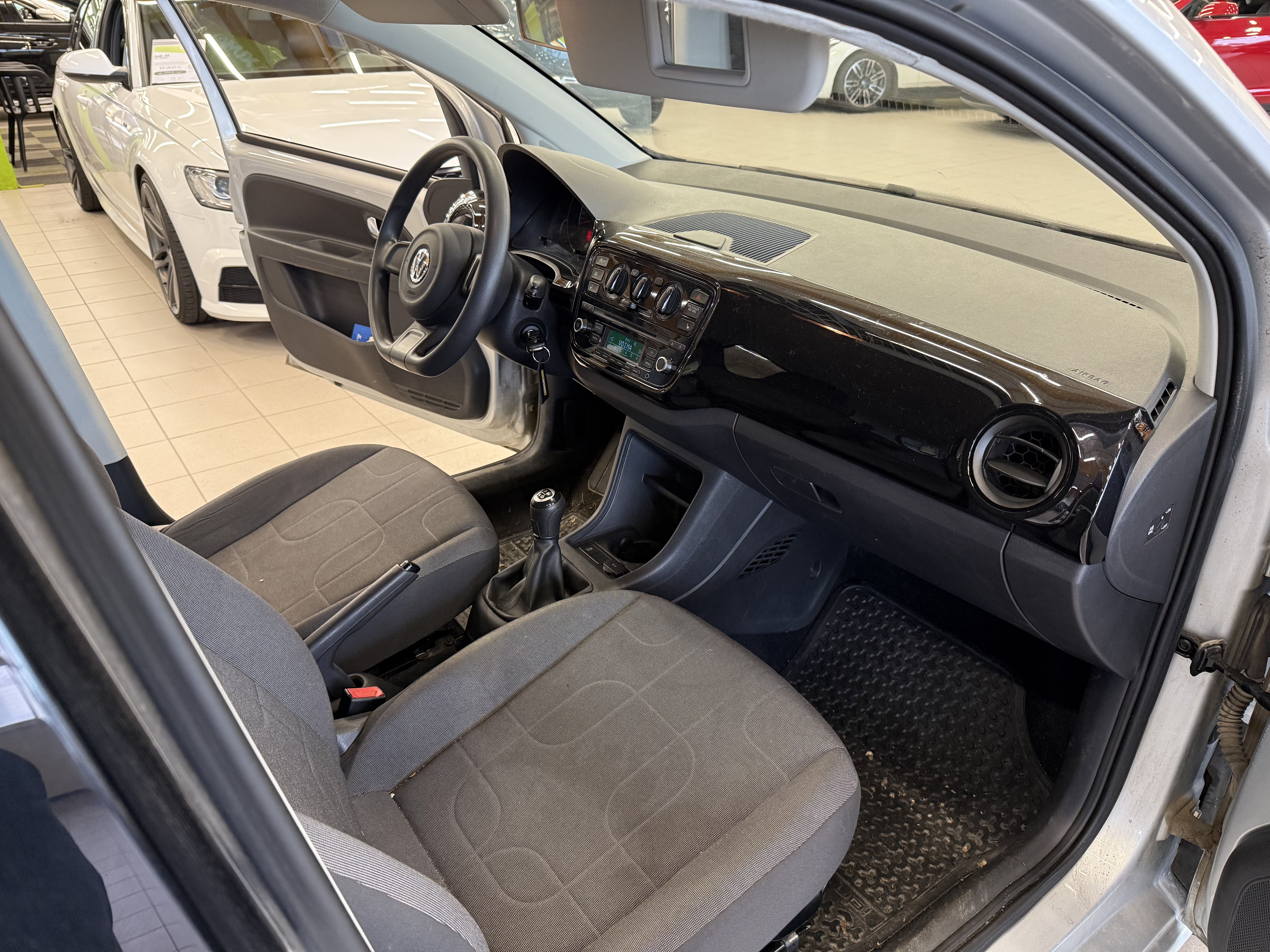 Volkswagen Up! 1.0 BMT move up 2013, bild 7/9