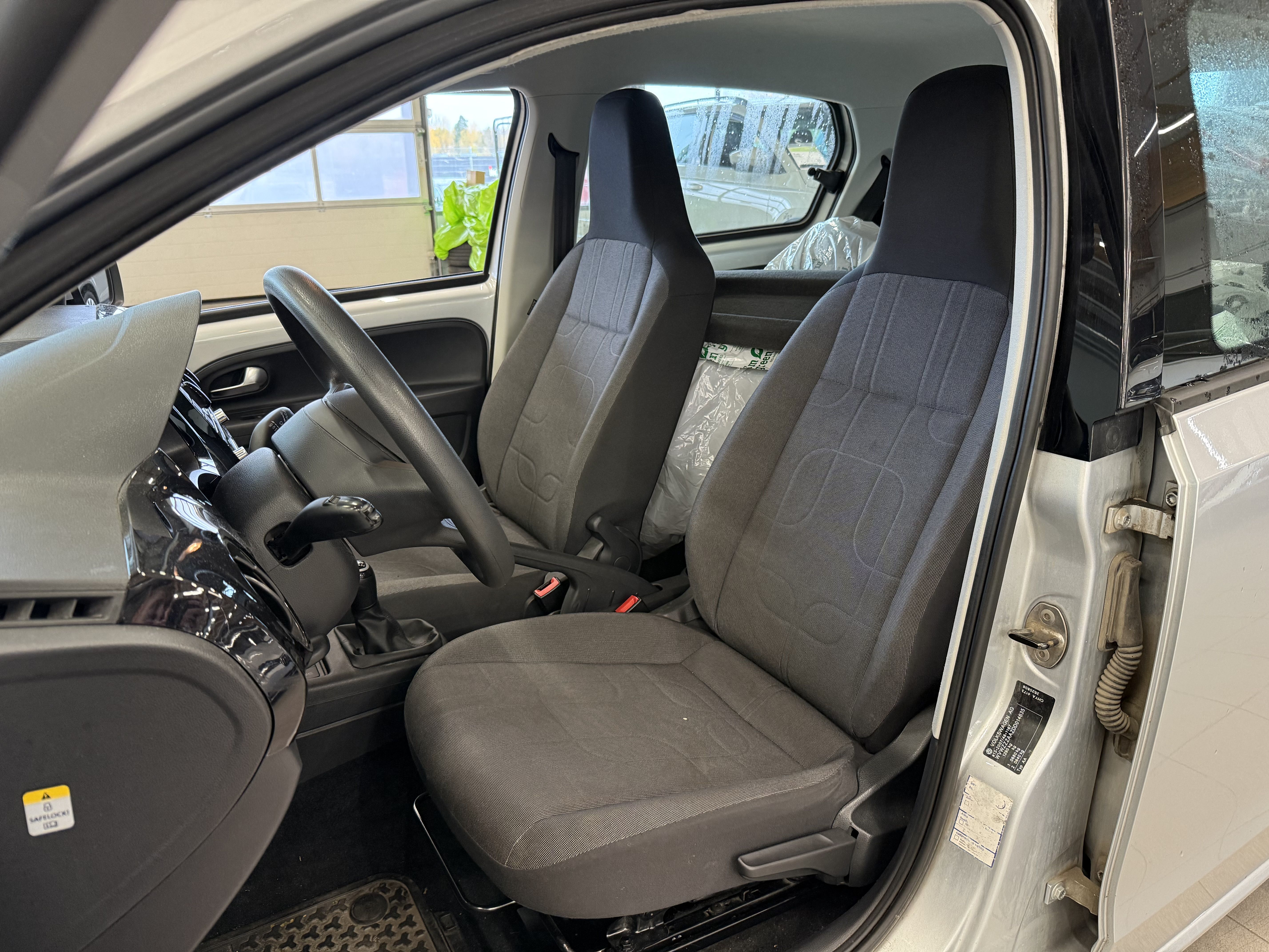 Volkswagen Up! 1.0 BMT move up 2013, bild 5/9