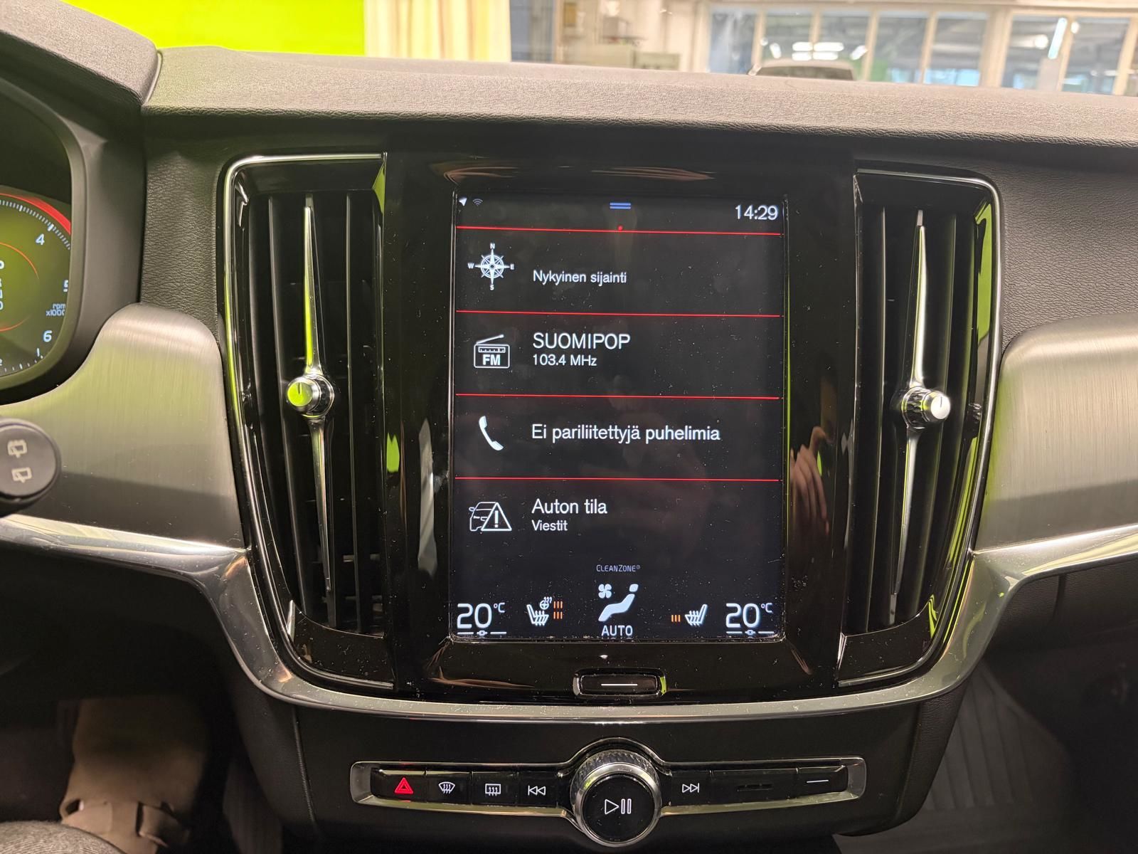 Volvo V90 D3 AWD Momentum Business aut 2019, bild 7/12