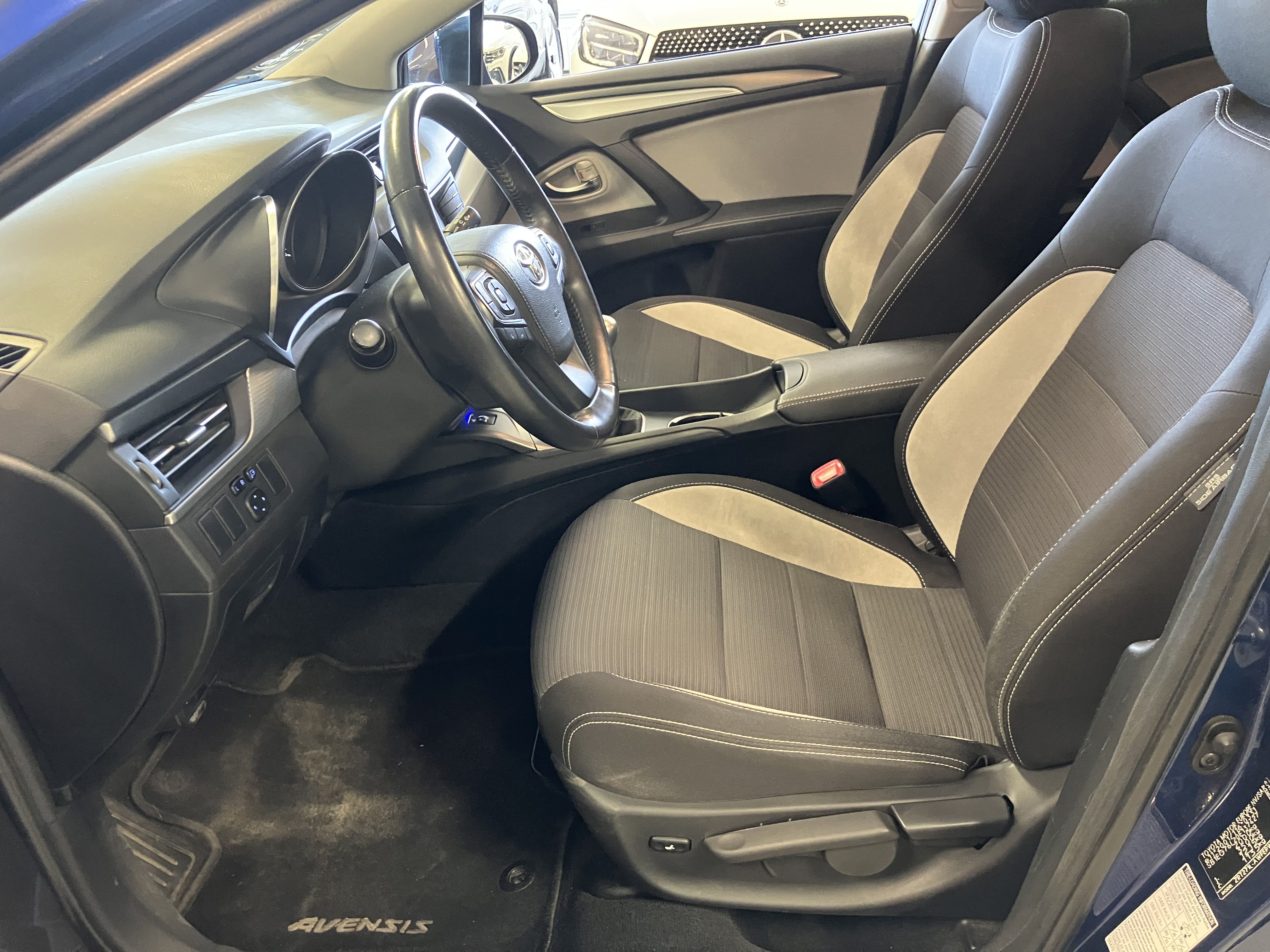 Toyota Avensis Touring Sport 1.8 Edition 2017, bild 6/6