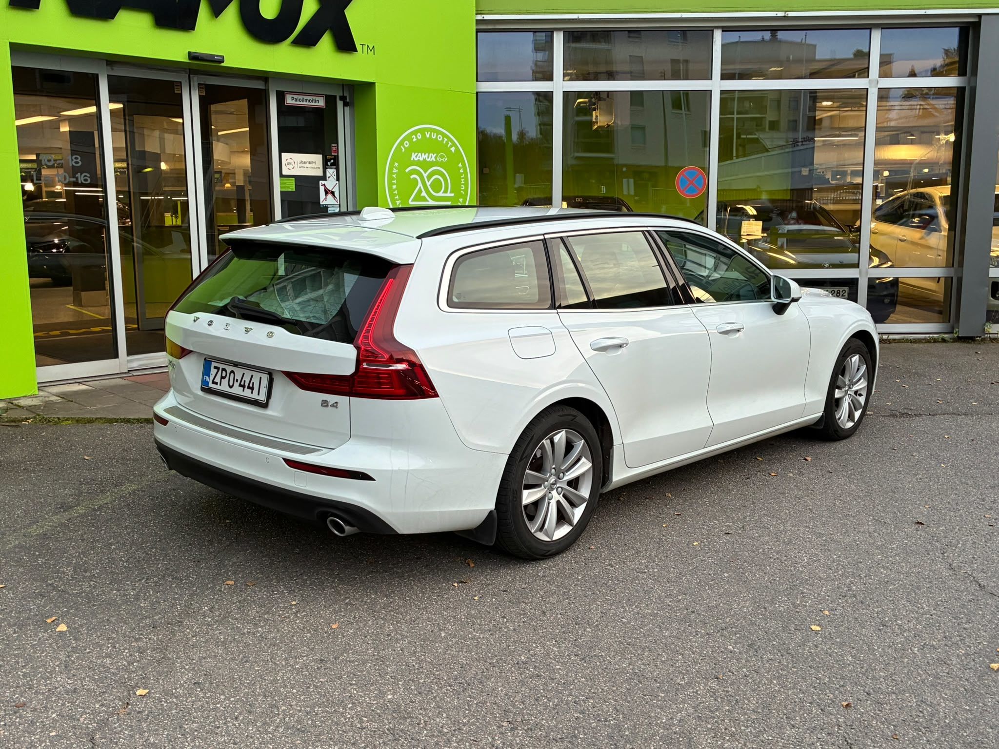 Volvo V60 B4 D-MHEV Business aut 2021, bild 4/5
