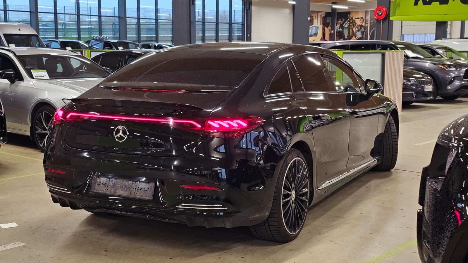 Mercedes-Benz EQE 300 AMG 2023, bild 3/11