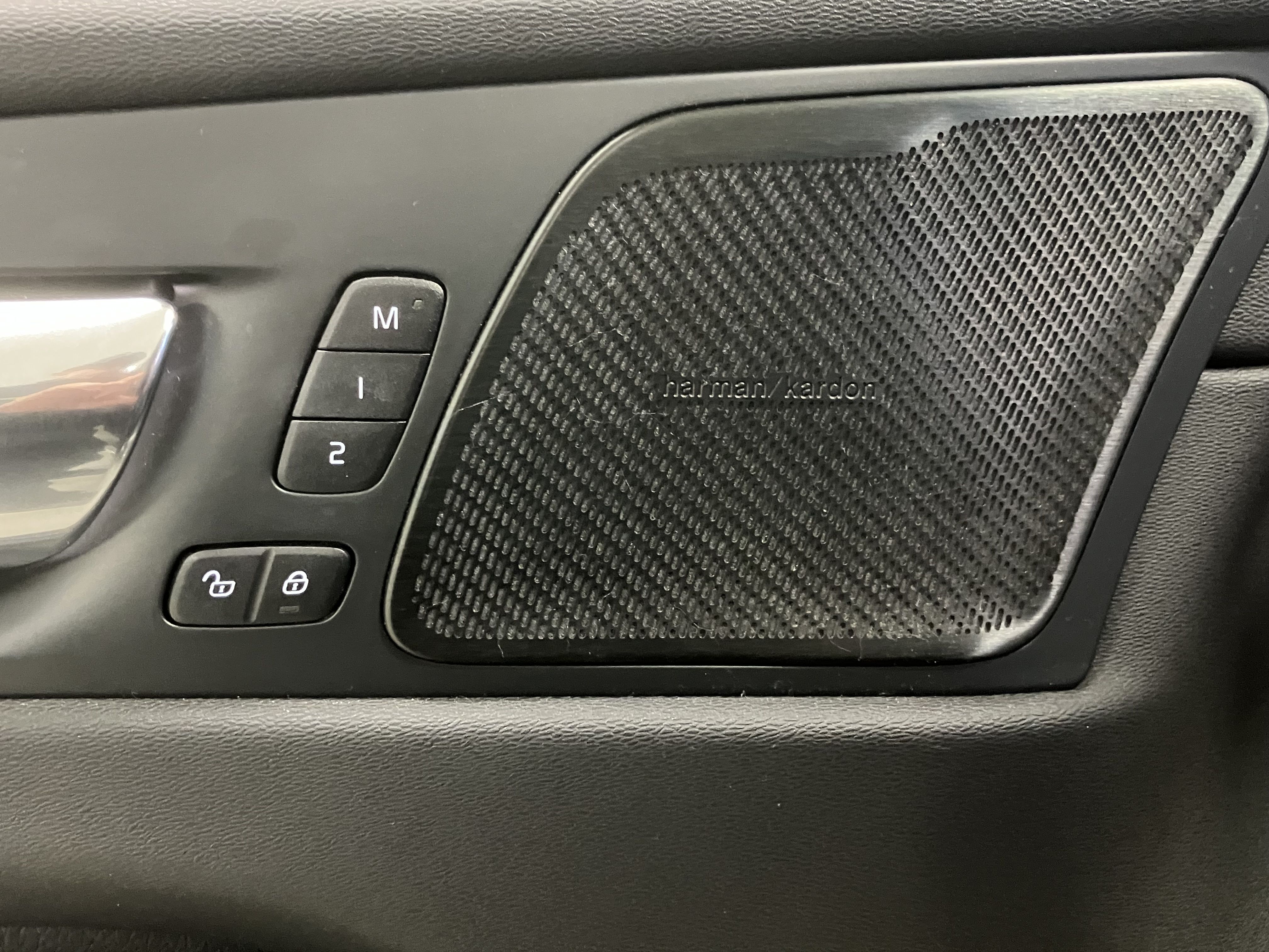 Volvo XC60 T8 AWD Inscription aut 2019, kuva 7/8