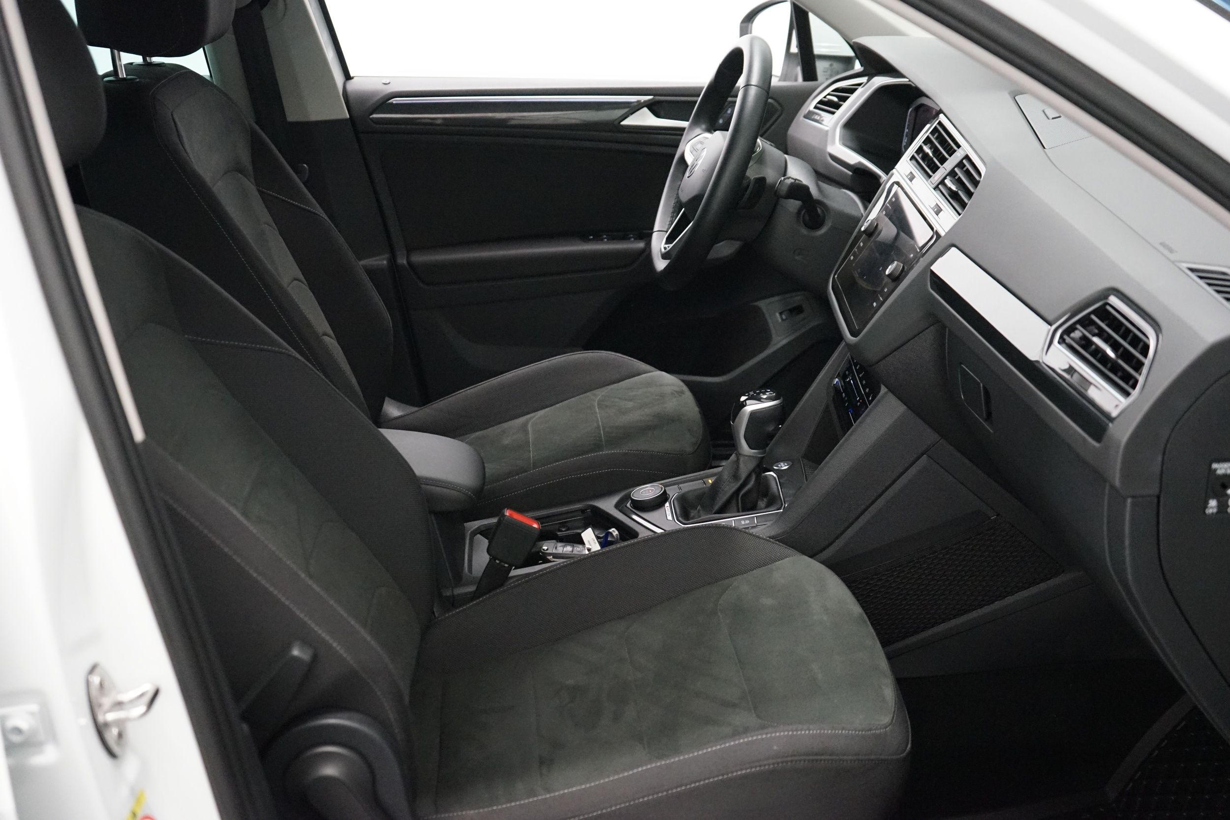 Volkswagen Tiguan 2023, bild 7/31