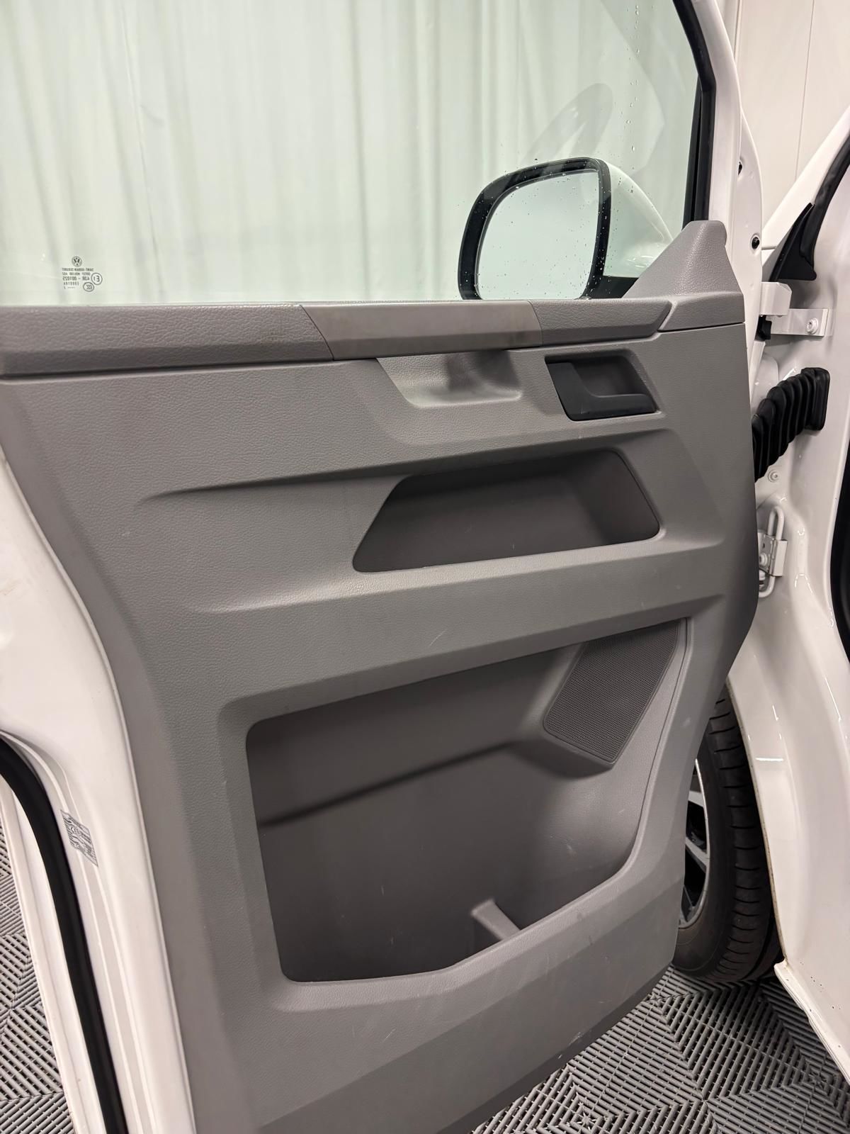 Volkswagen Transporter 2022, bild 6/22