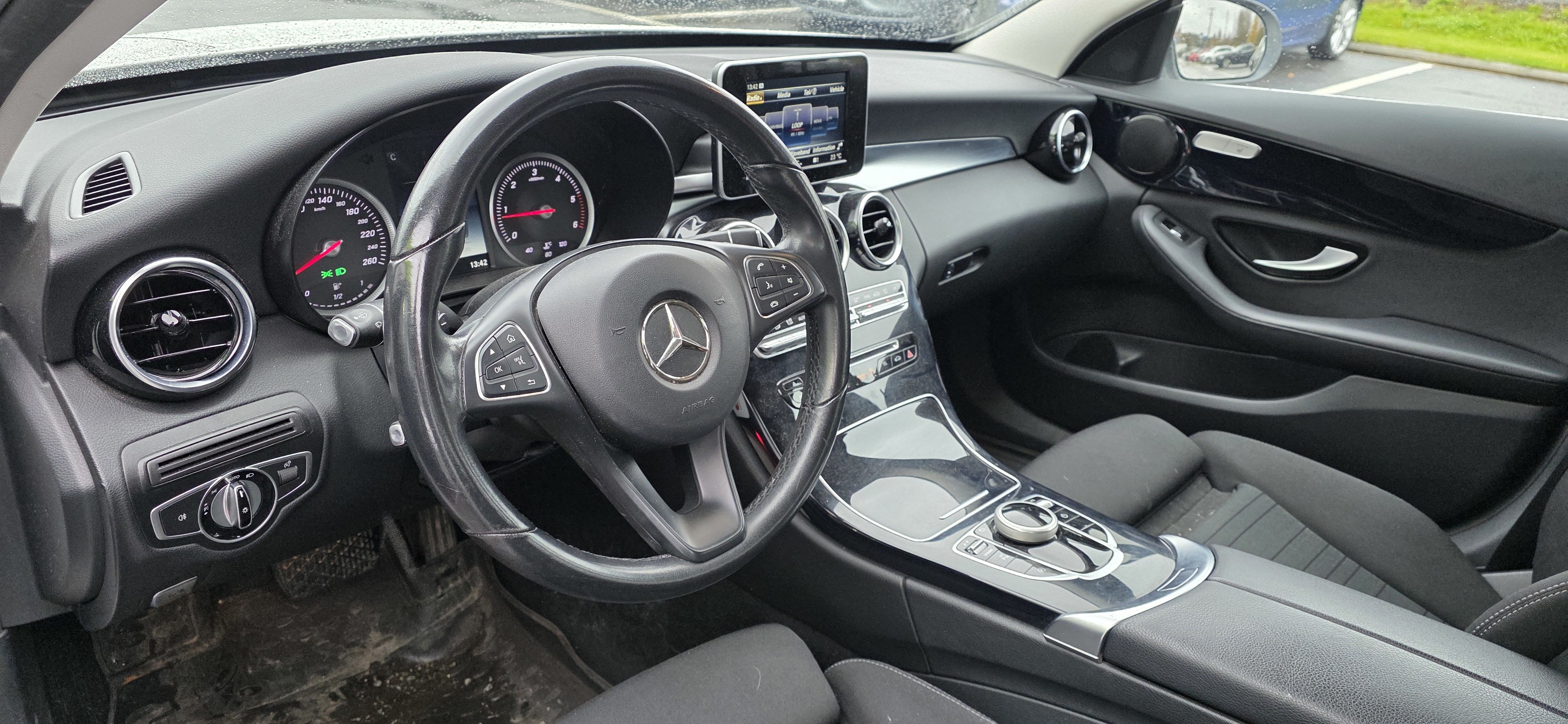Mercedes-Benz C 220 d T Edition 4MATIC 2017, kuva 3/3