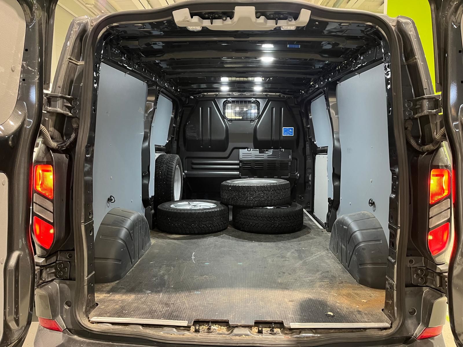 Ford Transit Custom 2024, bild 4/8