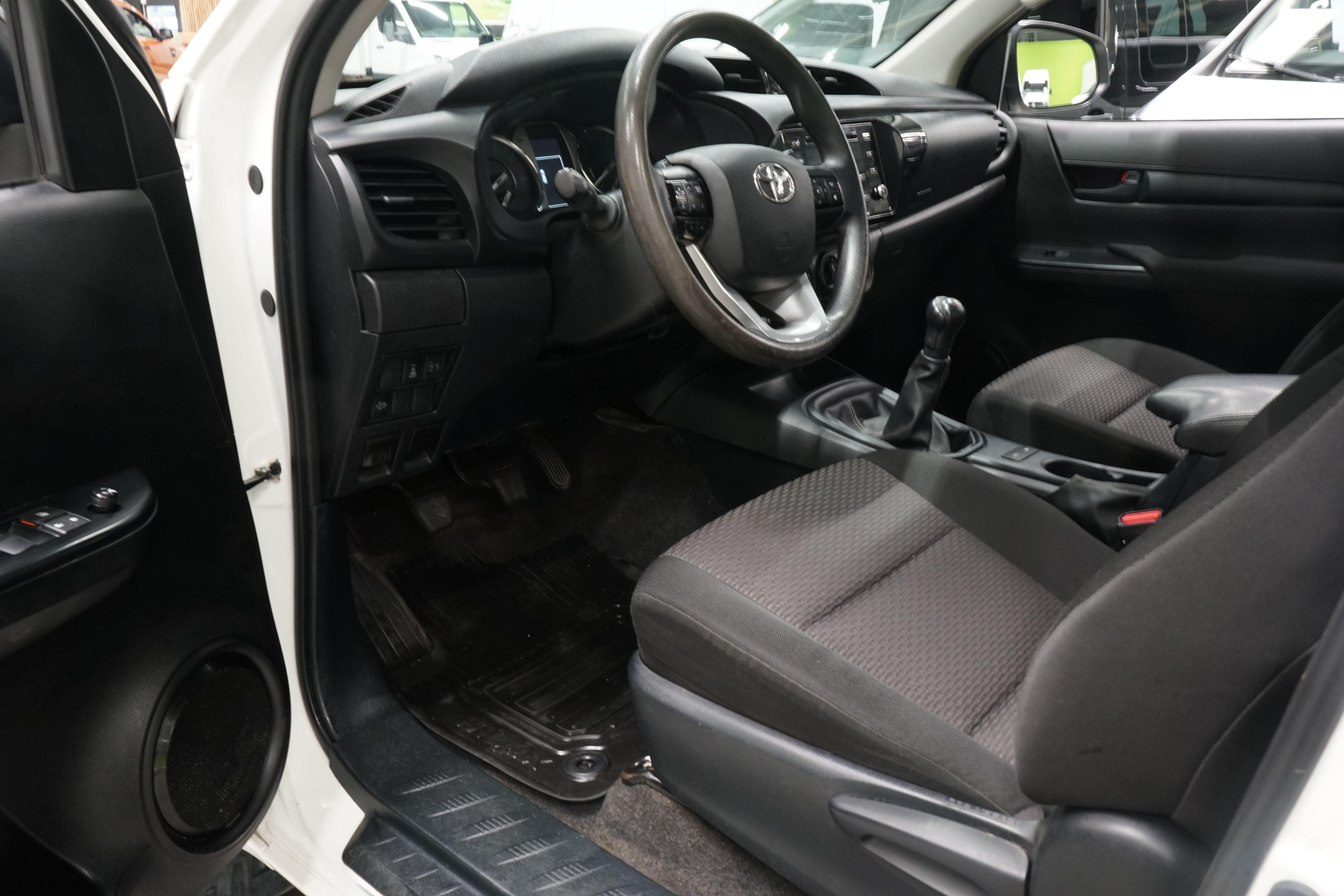 Toyota Hilux 2023, bild 6/14