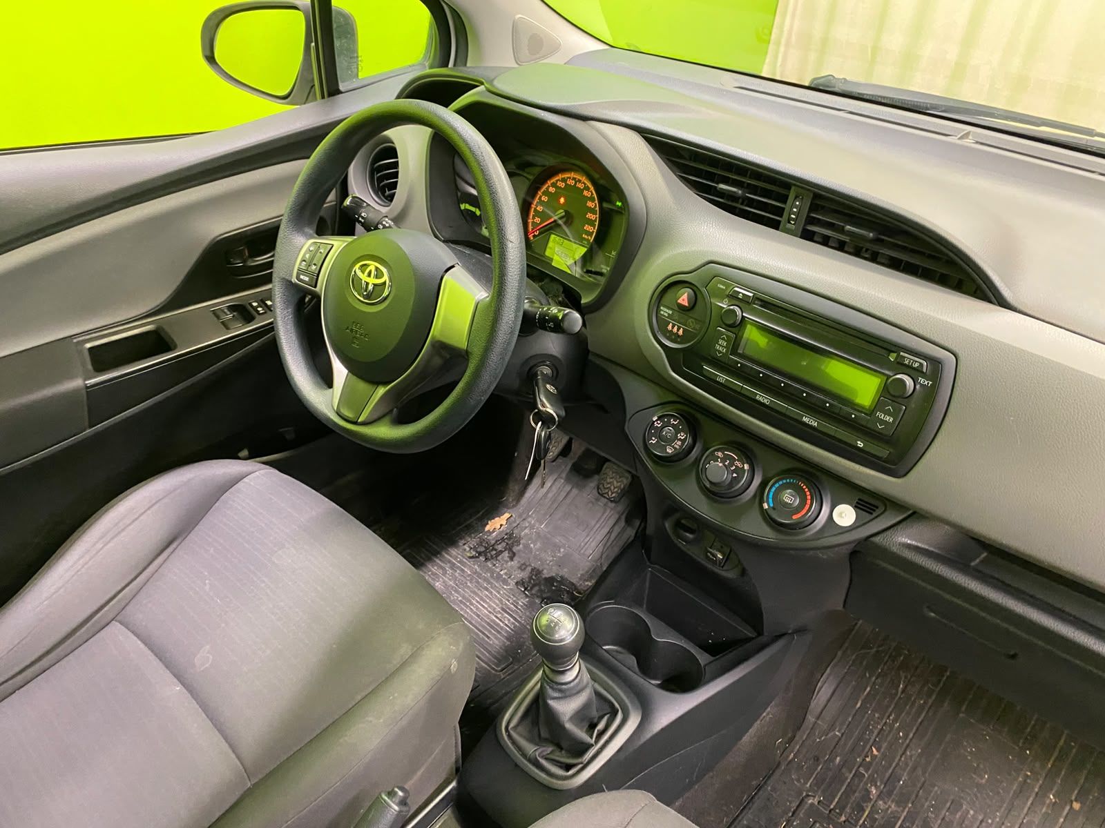 Toyota Yaris 1,33 Dual VVT-i Life 5ov 2016, bild 6/11