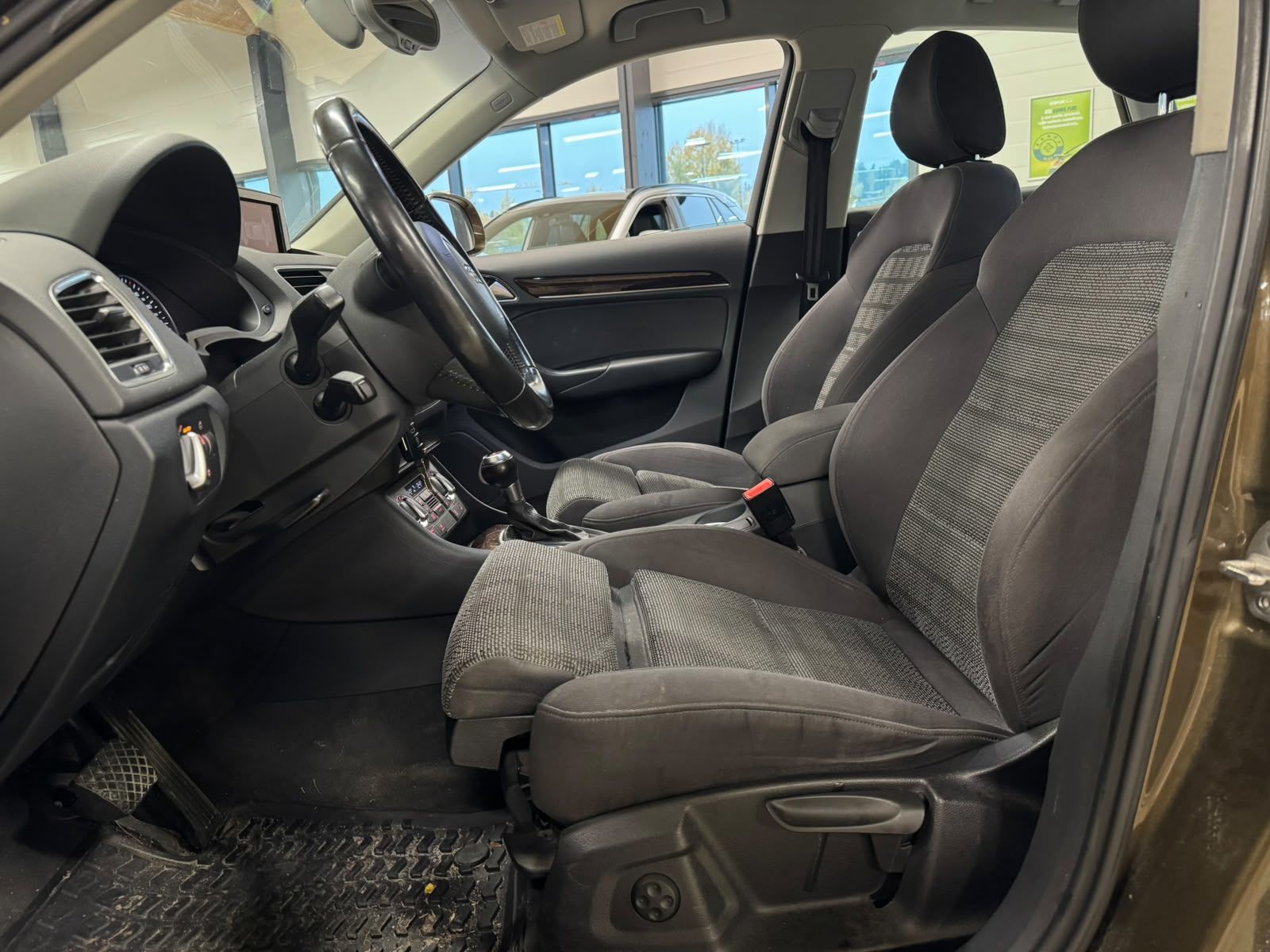 Audi Q3 2.0 TDI quattro 2012, bild 5/16