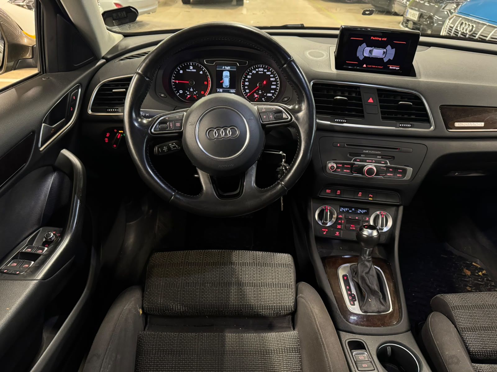 Audi Q3 2.0 TDI quattro 2012, bild 6/16