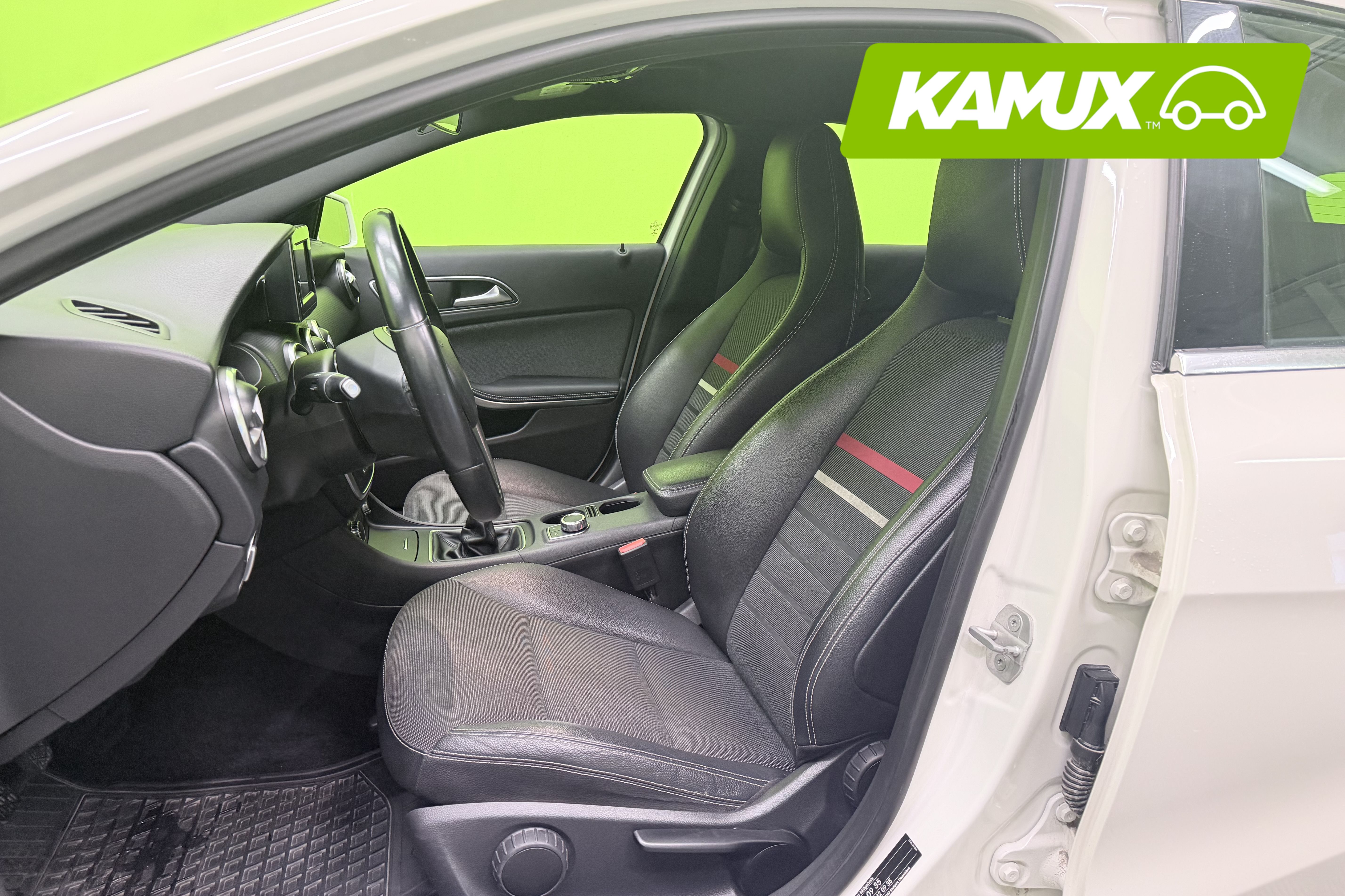 Mercedes-Benz A 180 BE 2014, bild 7/24