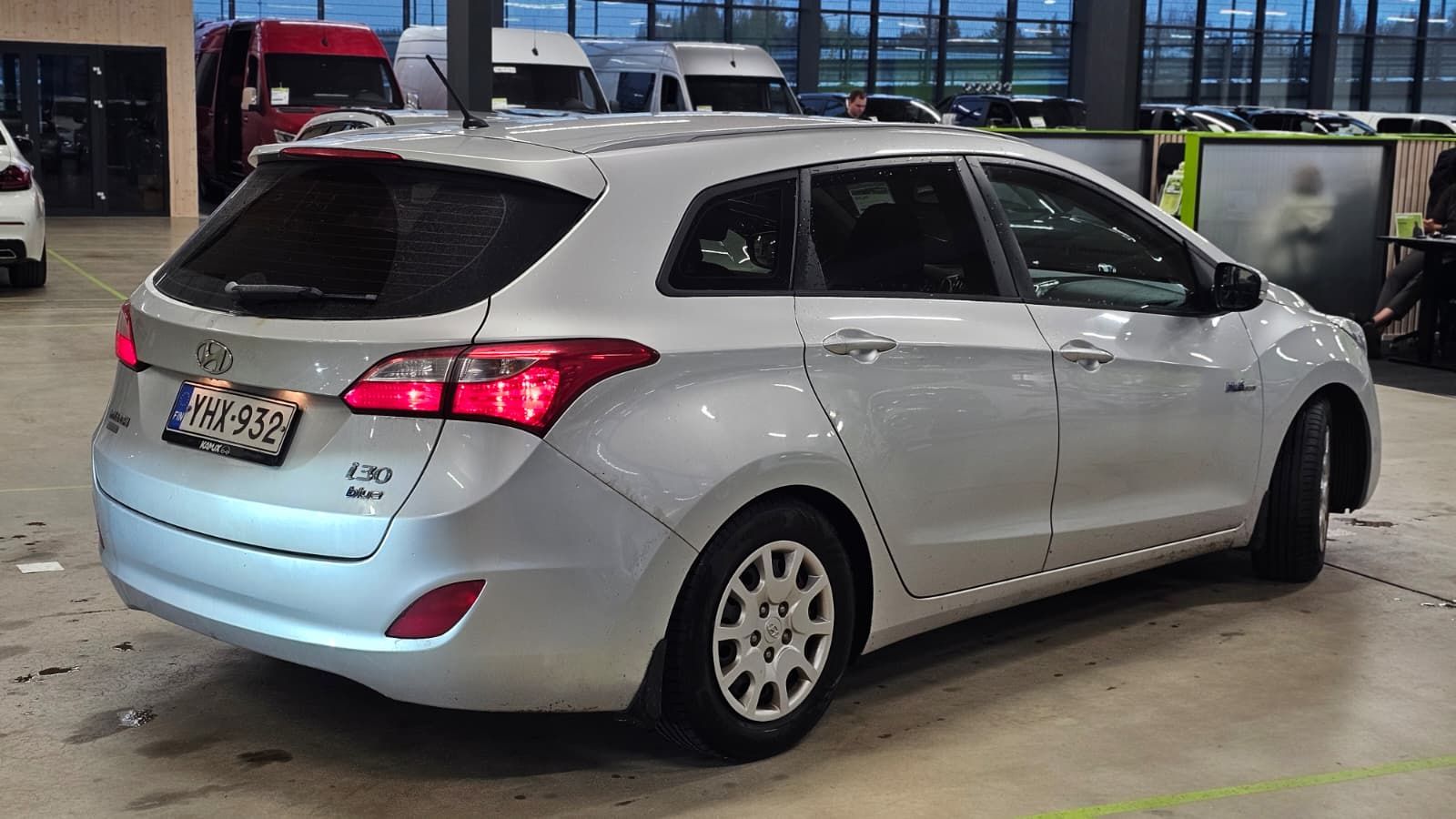 Hyundai i30 1,6 GDI 6MT ISG Comfort 2013, bild 4/11