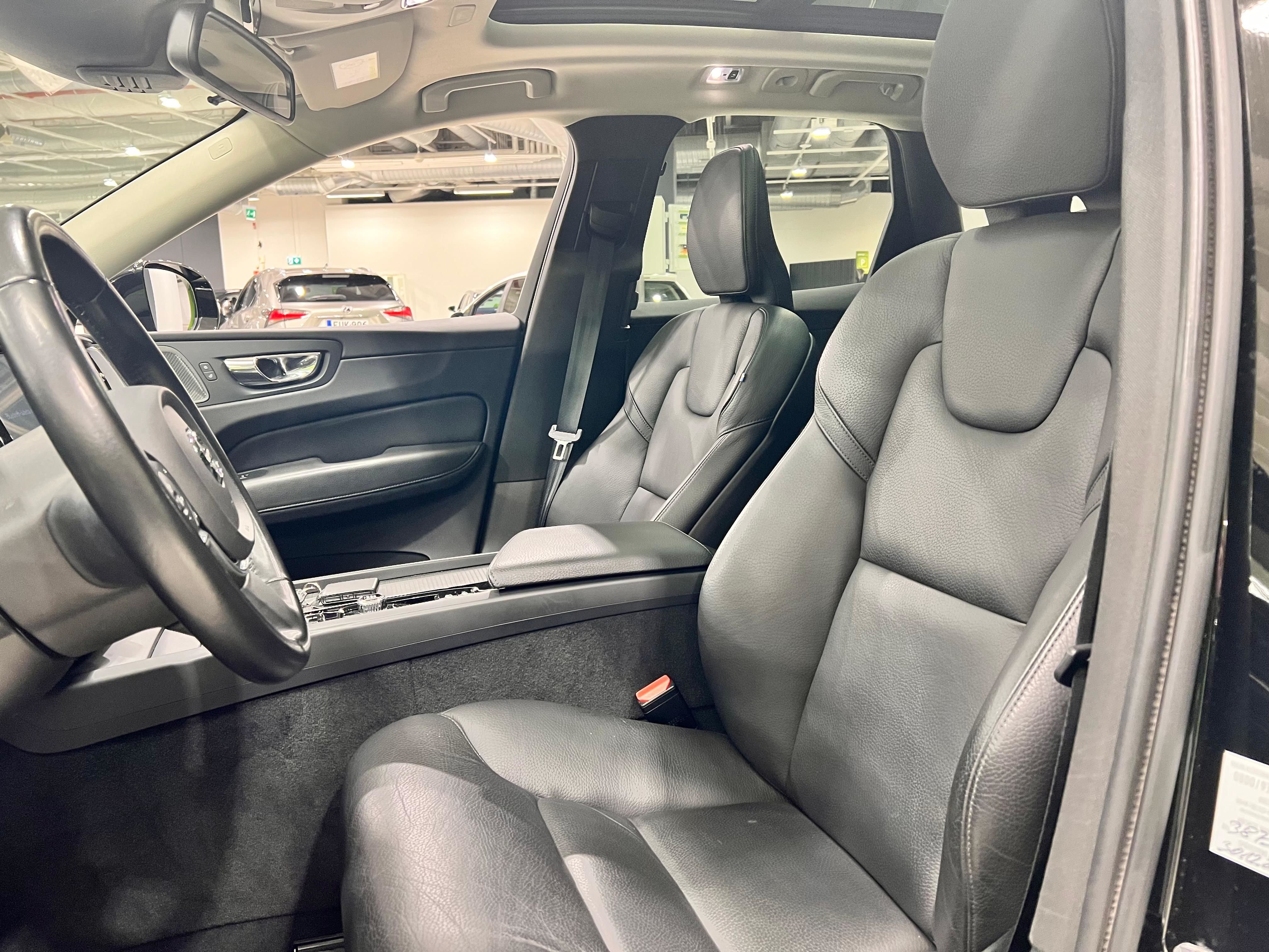 Volvo XC60 T8 AWD Momentum aut 2019, bild 6/12
