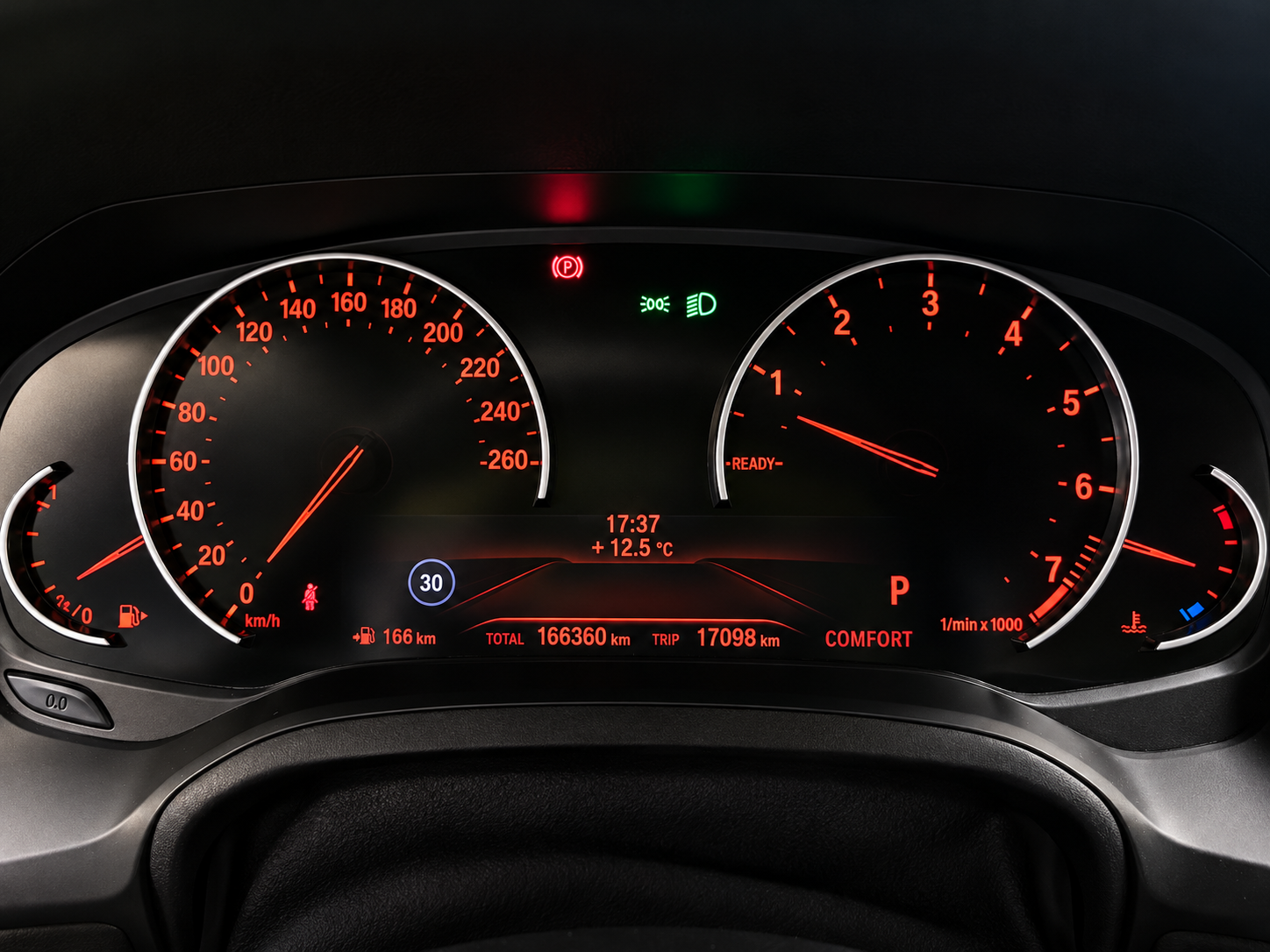 BMW 320 2020, bild 5/6