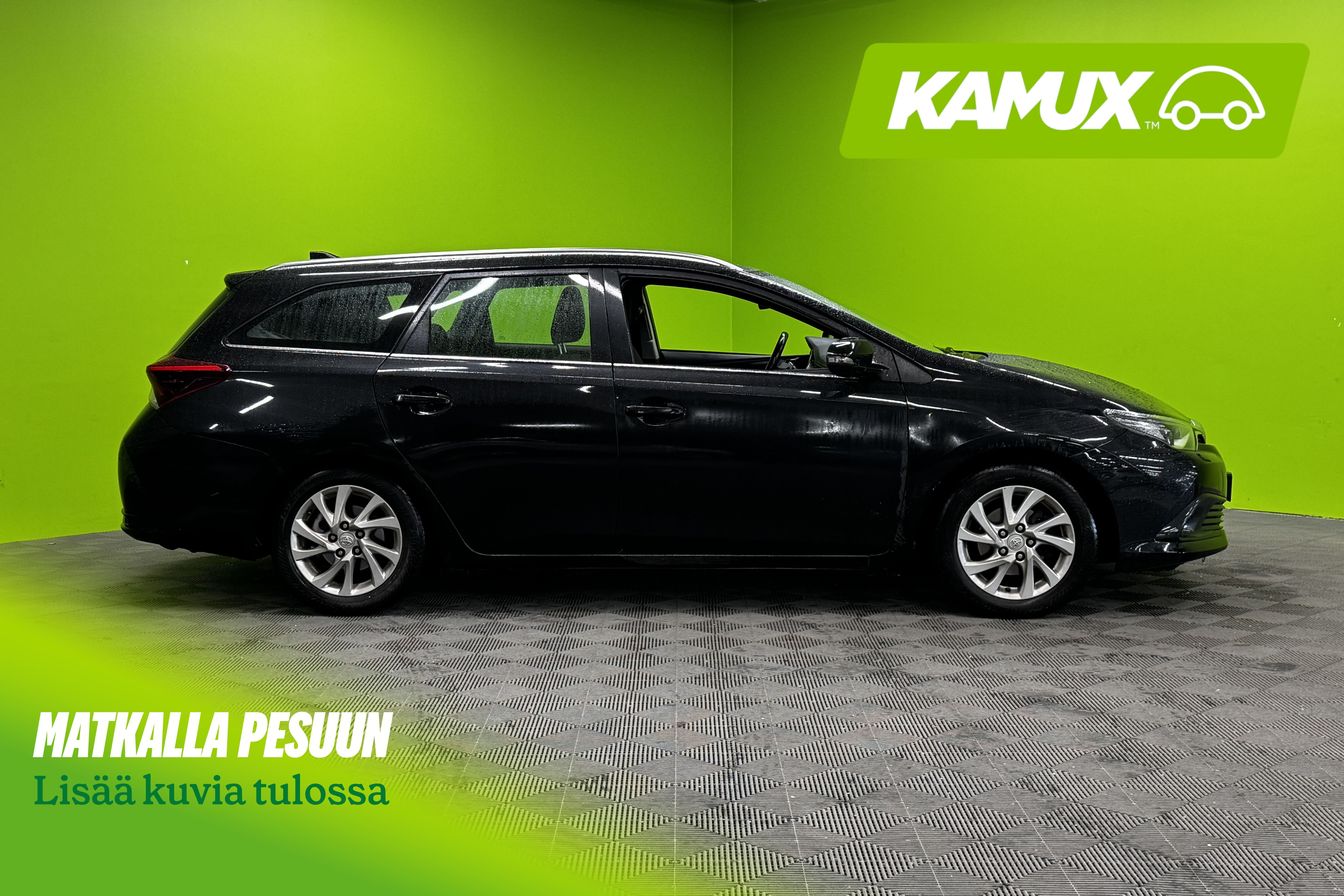 Toyota Auris 2018, bild 2/5