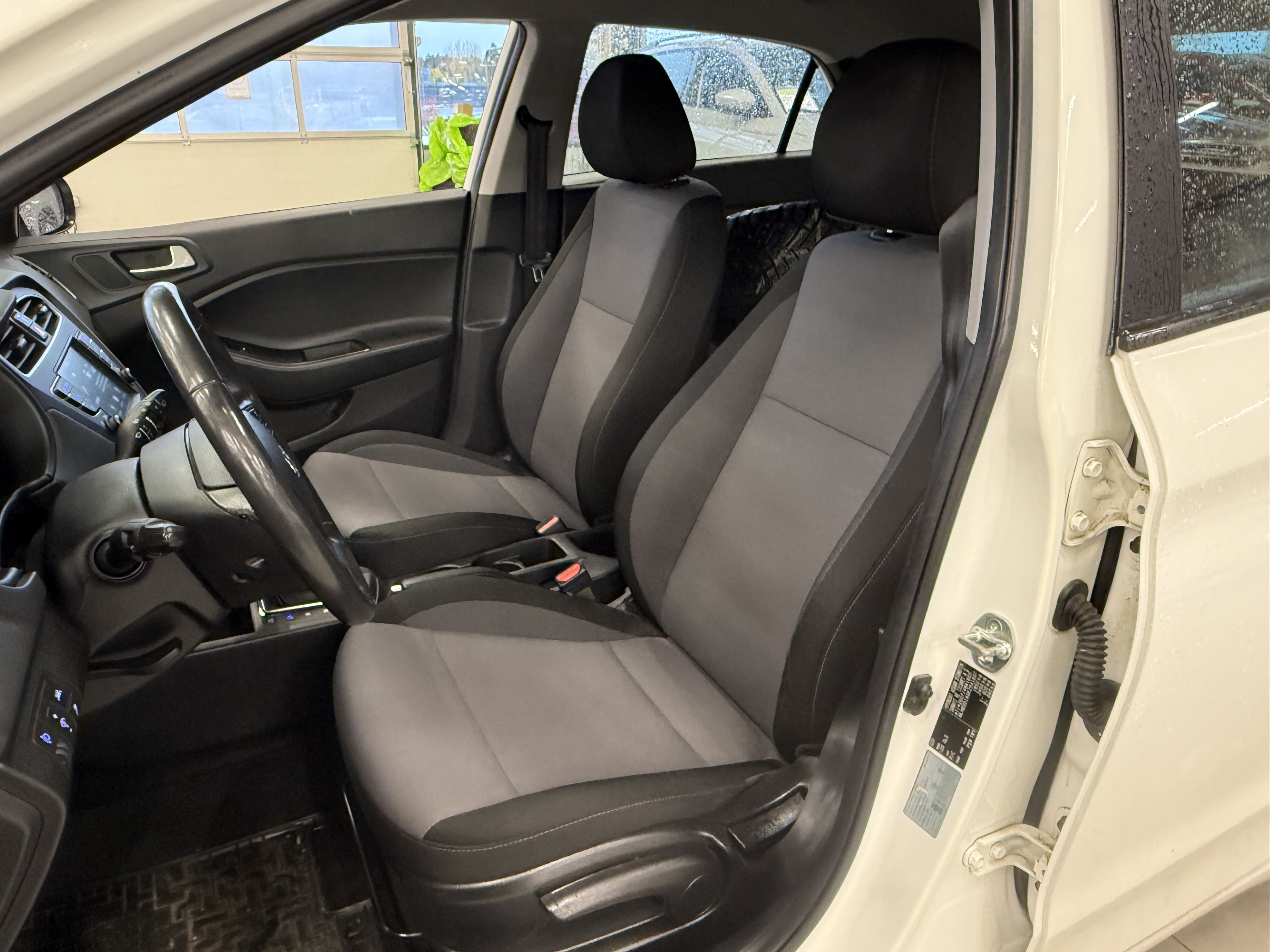 Hyundai i20 2019, kuva 6/11