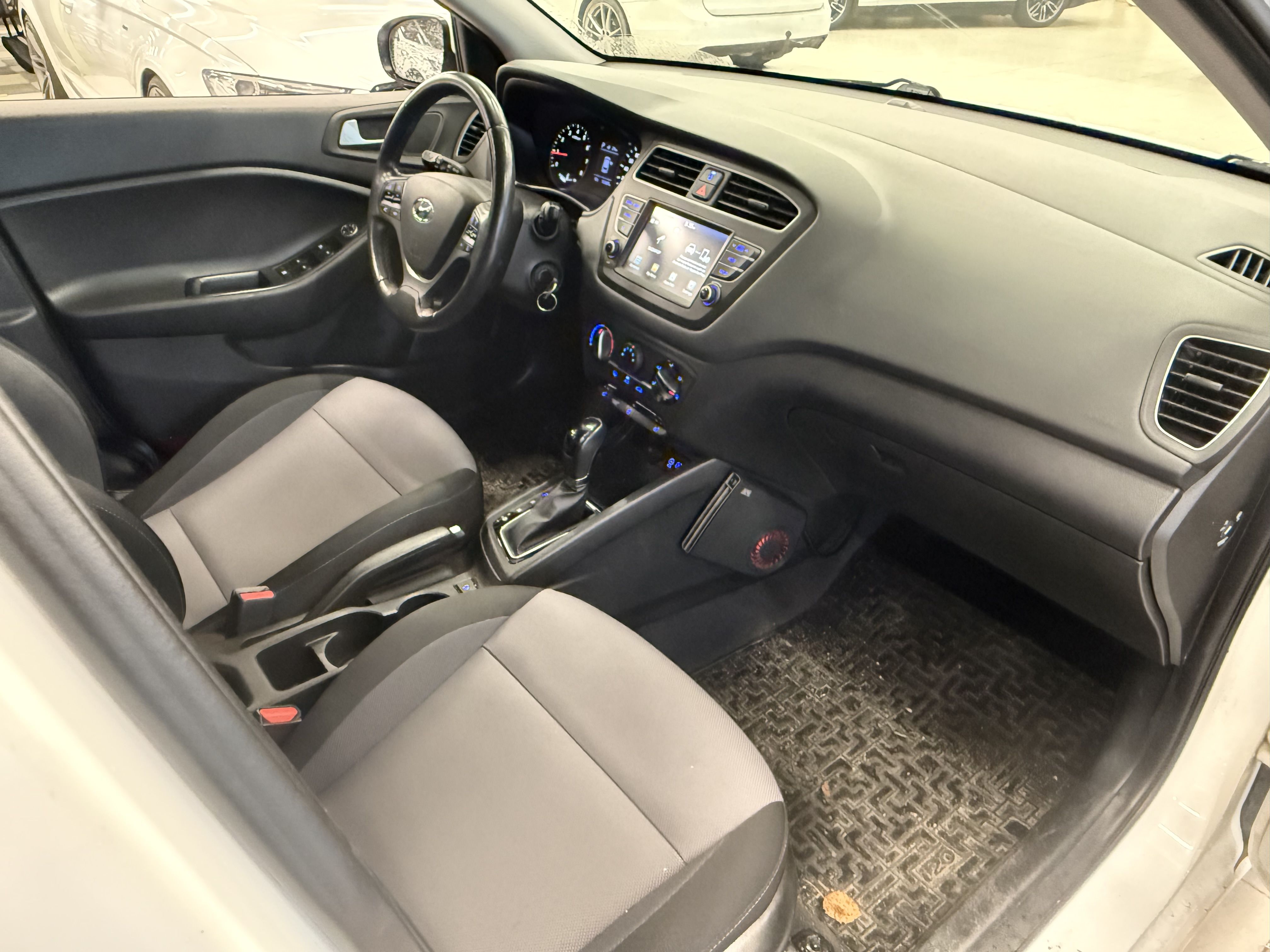 Hyundai i20 2019, kuva 7/11