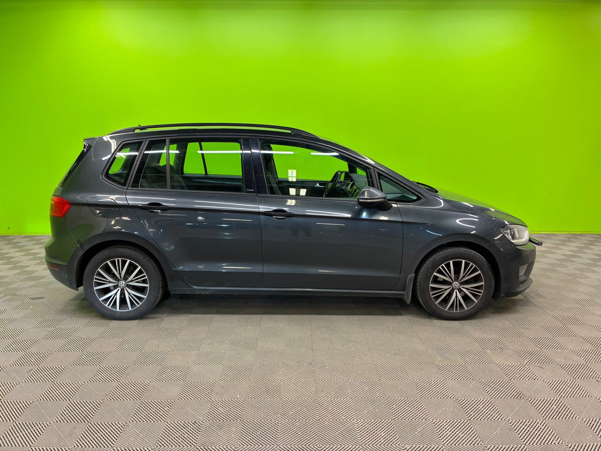 Volkswagen Golf Sportsvan 2016, bild 2/5