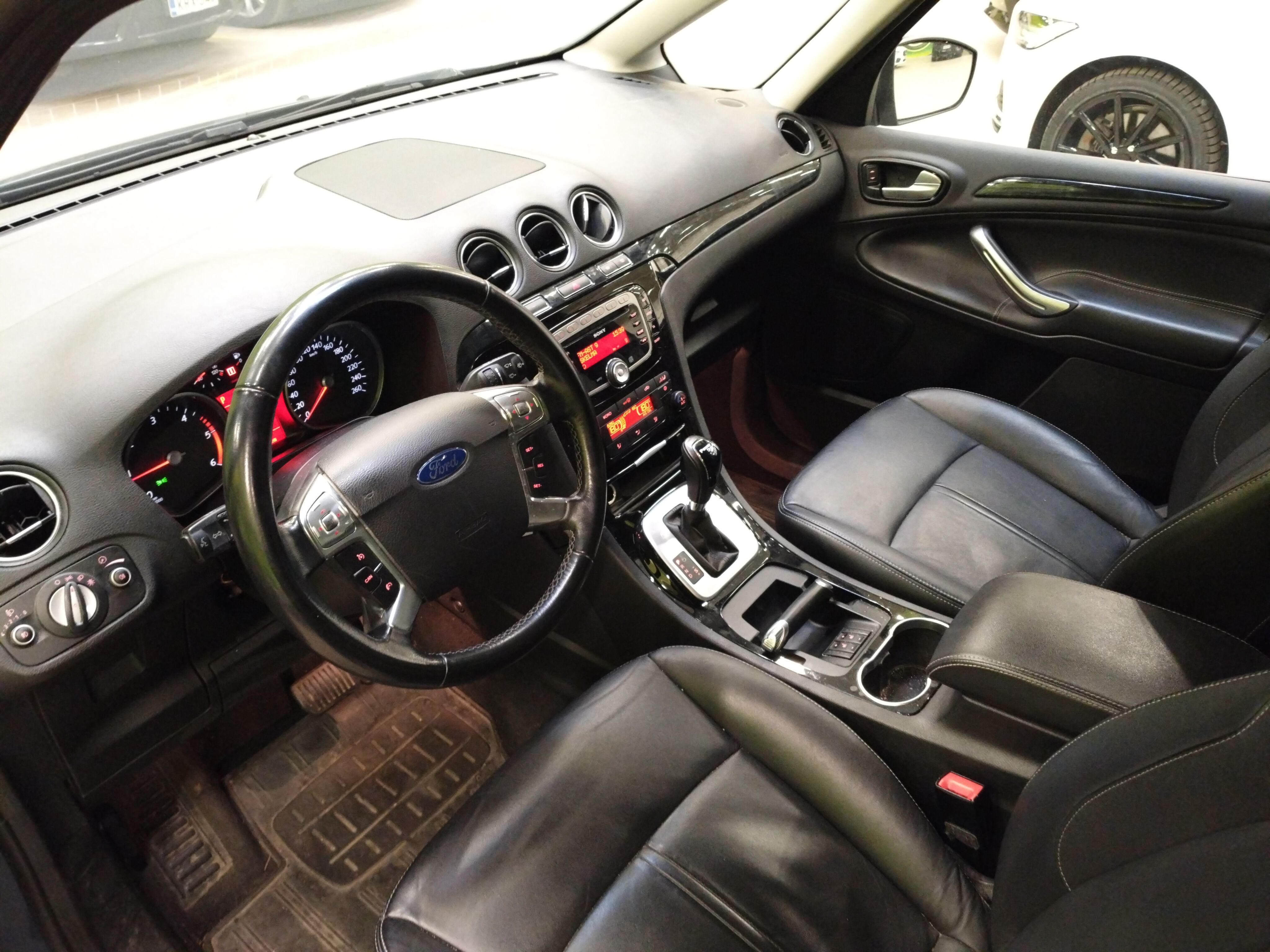 Ford Galaxy 2012, bild 3/5