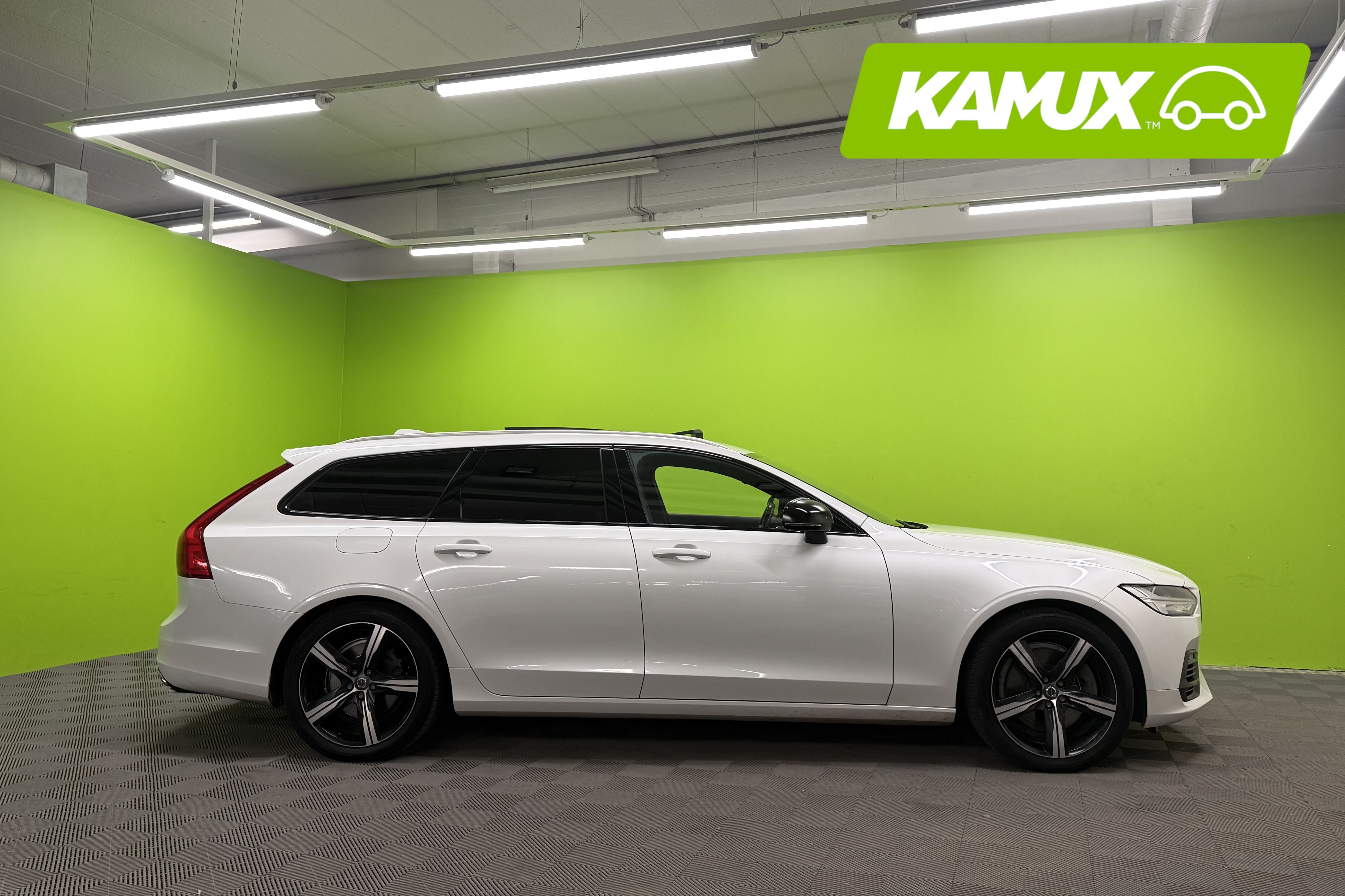 Volvo V90 T8 AWD R-Design aut 2017, bild 2/33
