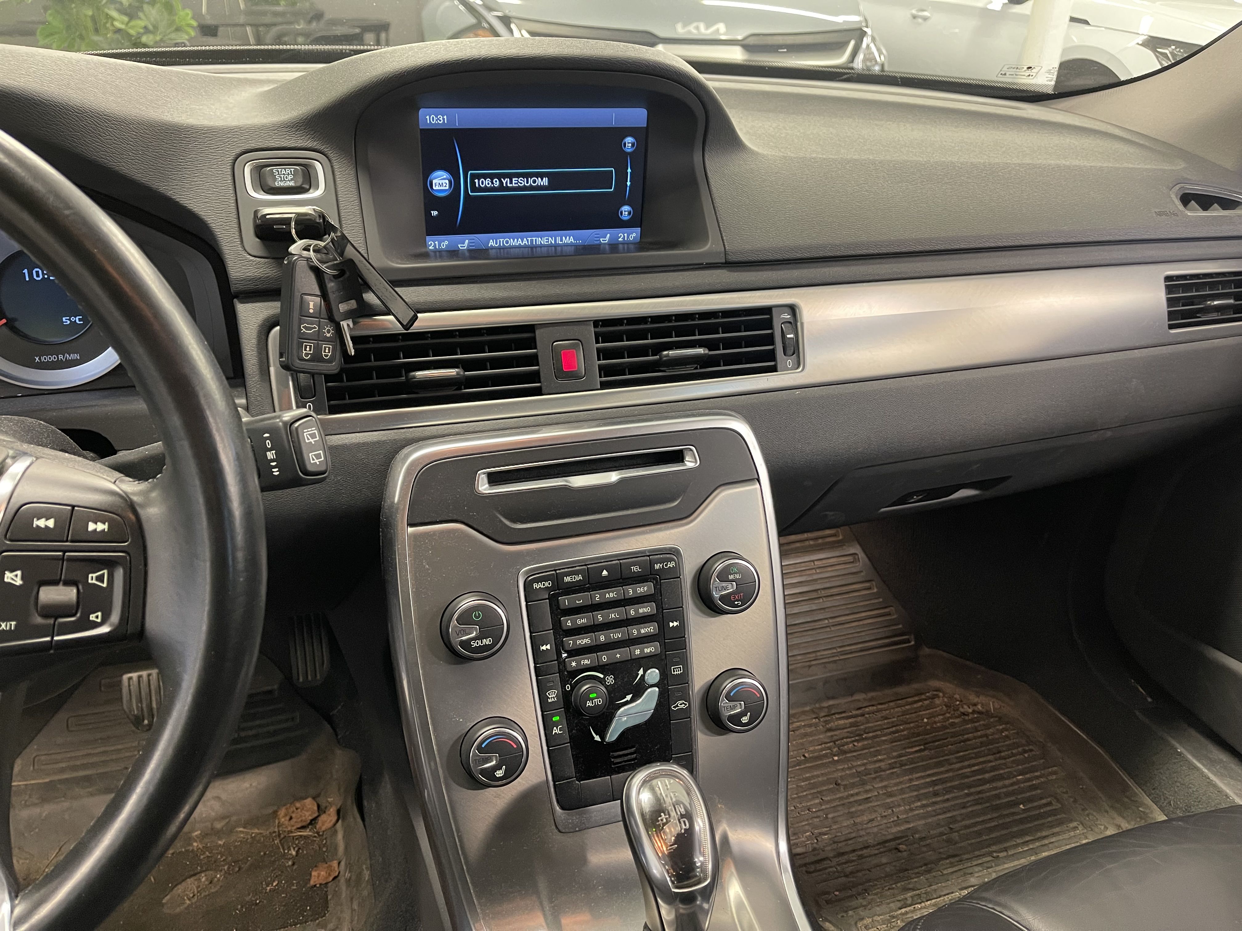 Volvo V70 D4 AWD Momentum 2013, bild 6/6