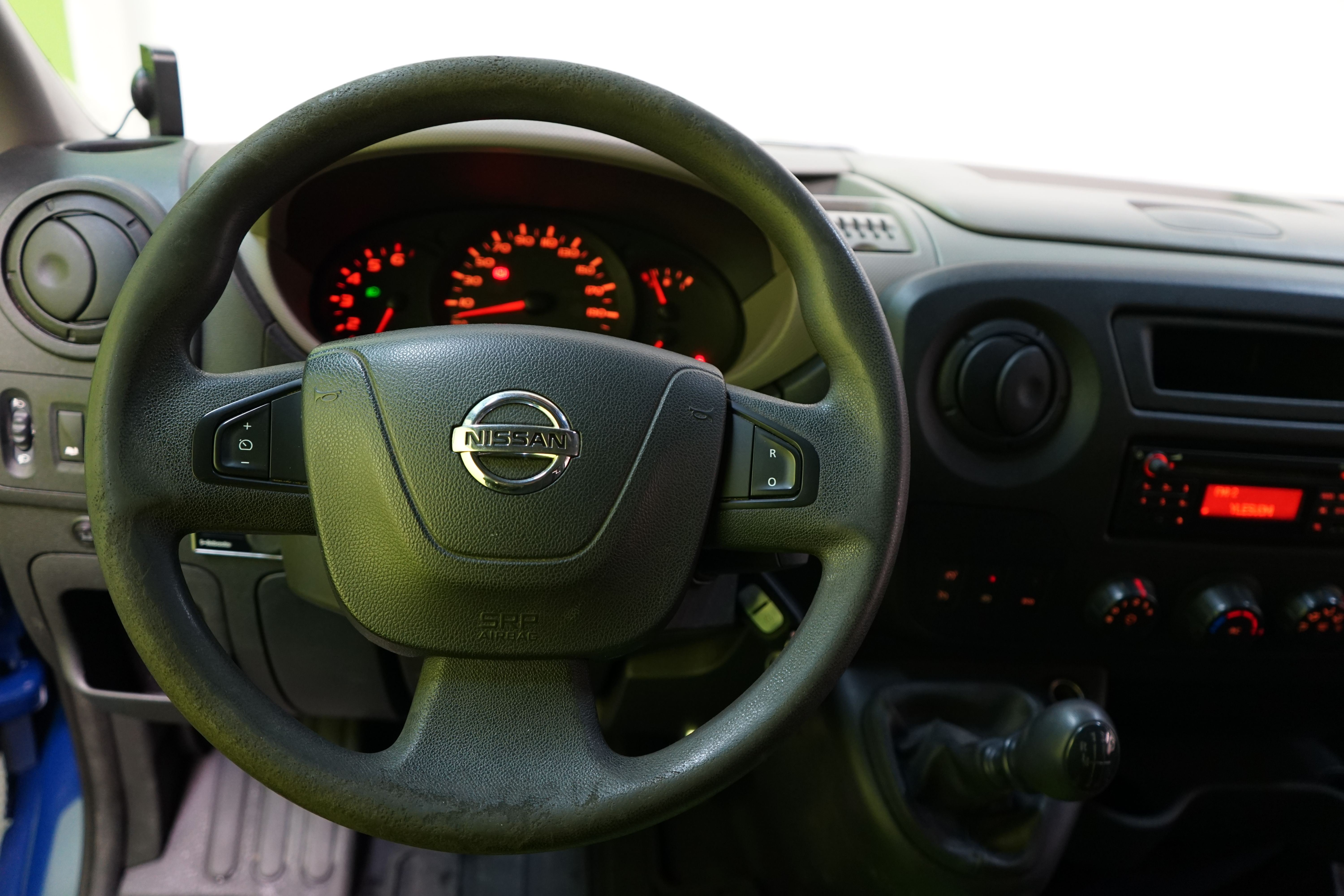 Nissan NV400 2015, bild 6/23